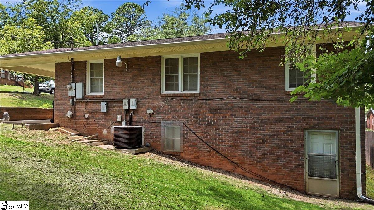 1207 Elmore Street Gaffney, SC 29340
