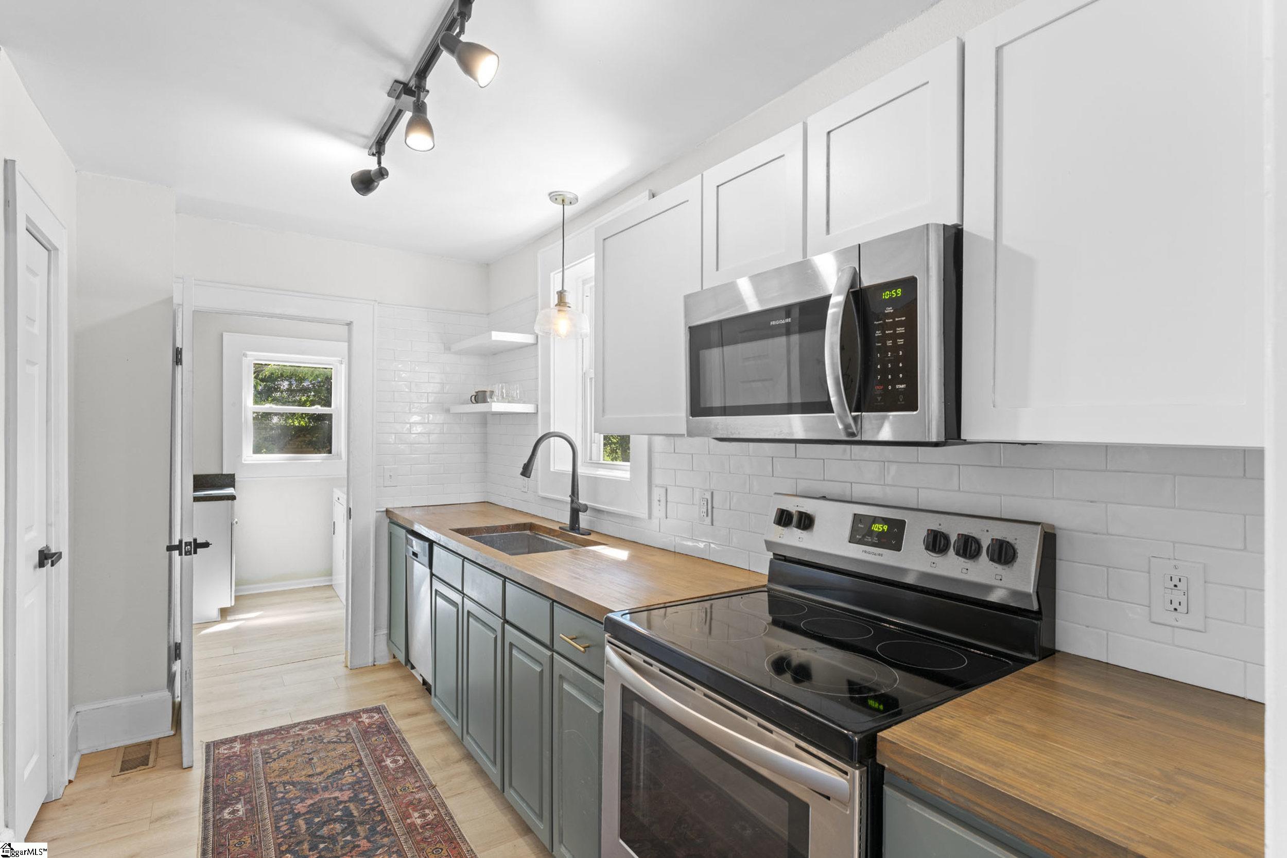 109 Ackley Road Greenville, SC 29607