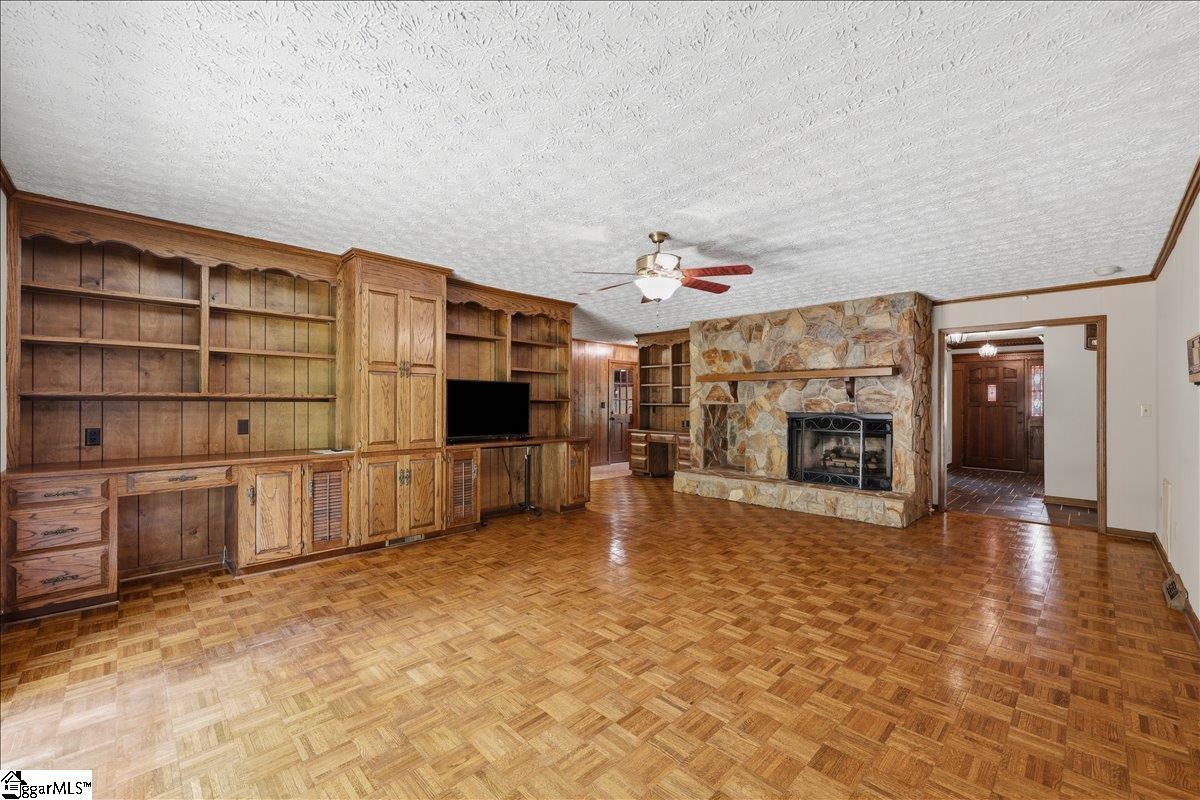 3184 N Hwy 14 Greer, SC 29651