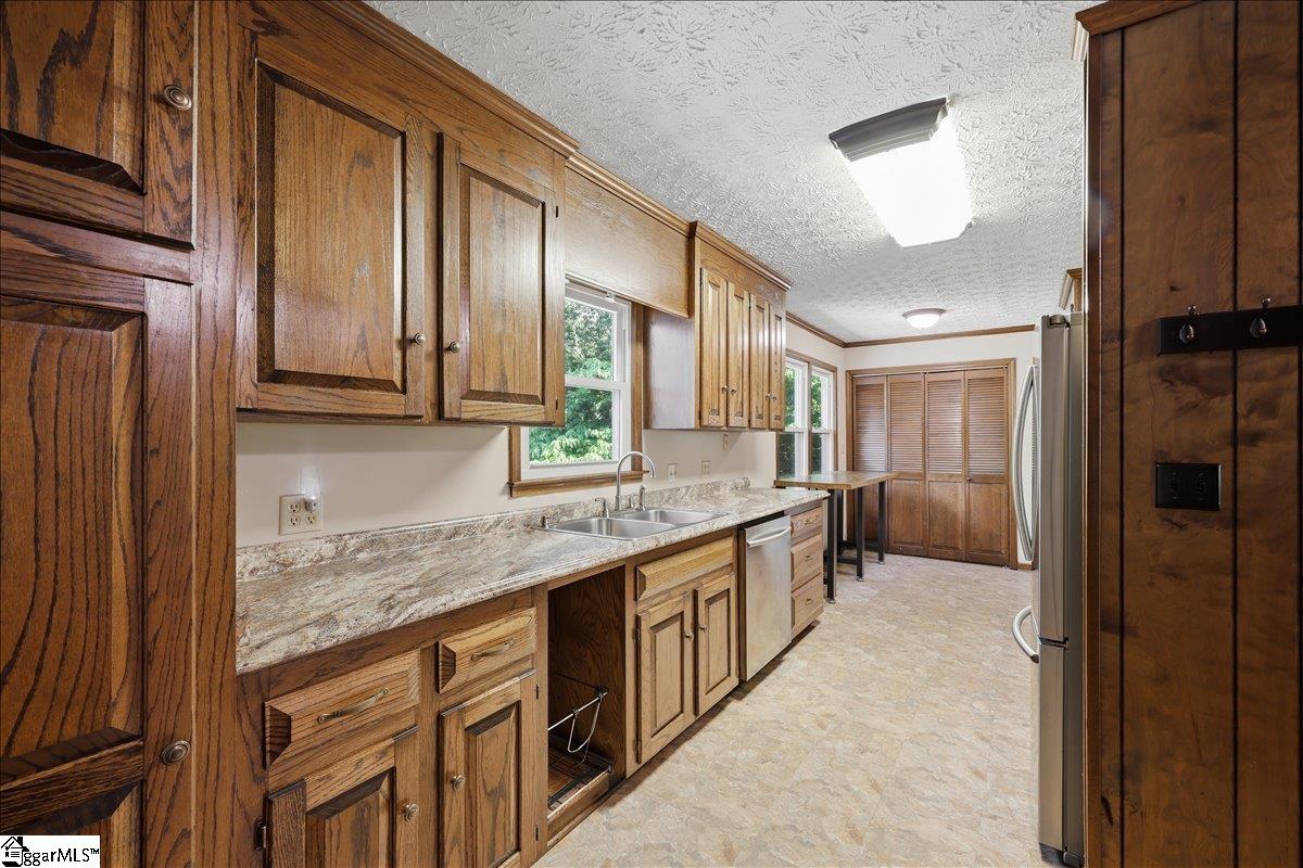 3184 N Hwy 14 Greer, SC 29651