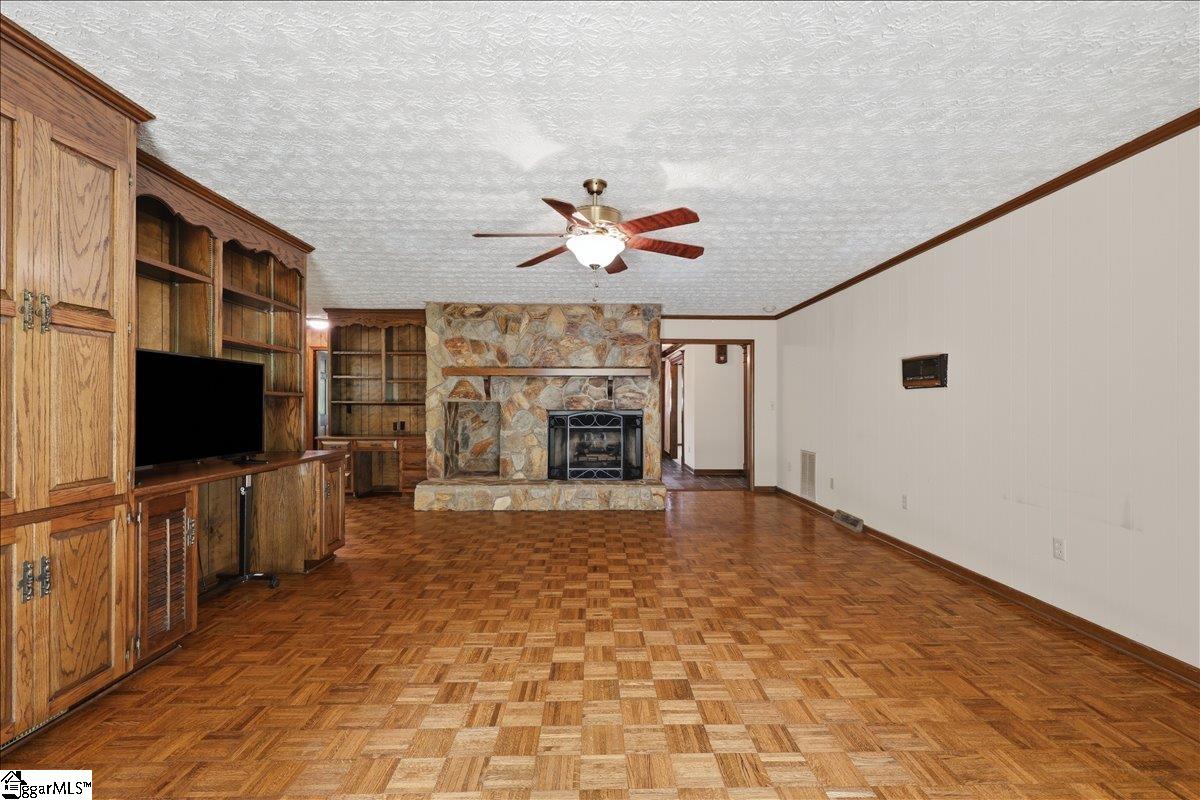 3184 N Hwy 14 Greer, SC 29651