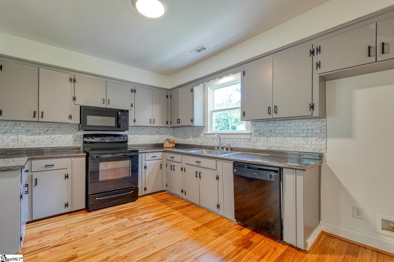 390 Caulder Avenue Spartanburg, SC 29306