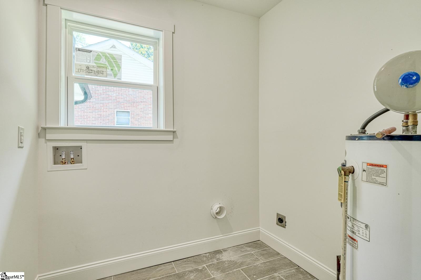 390 Caulder Avenue Spartanburg, SC 29306