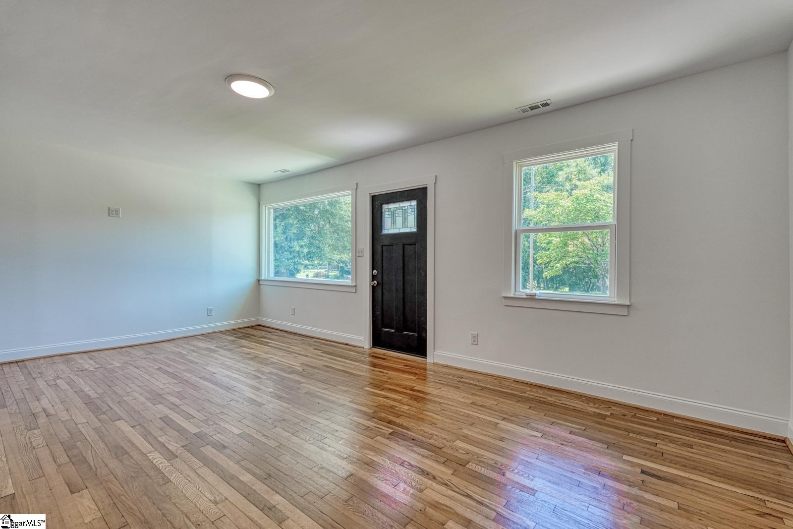 390 Caulder Avenue Spartanburg, SC 29306