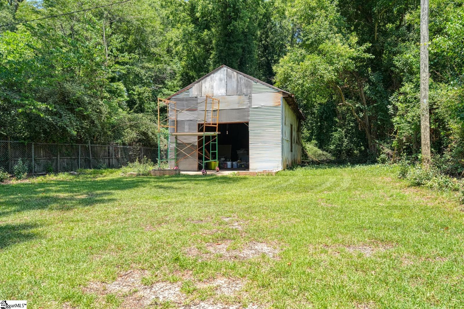 390 Caulder Avenue Spartanburg, SC 29306