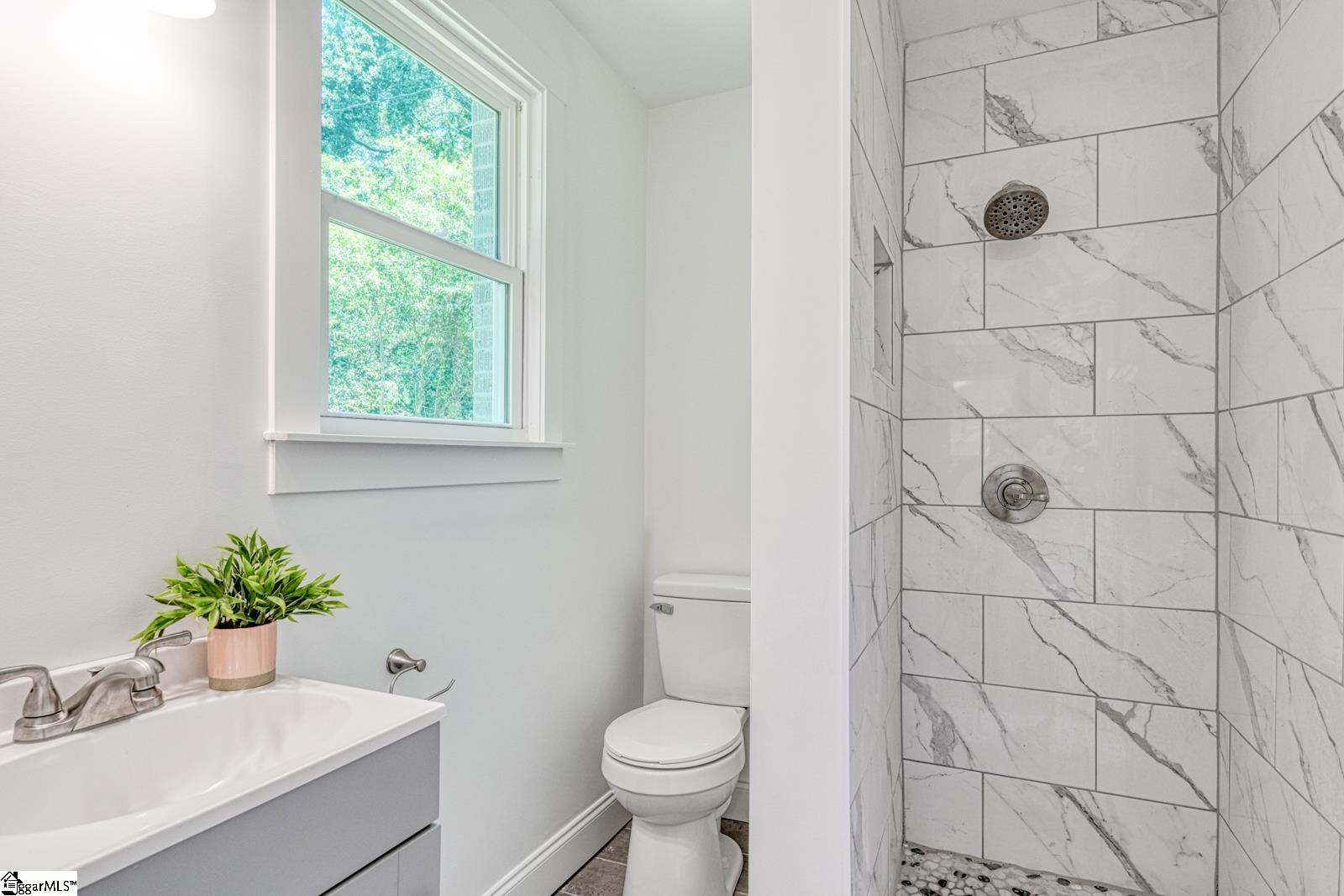 390 Caulder Avenue Spartanburg, SC 29306