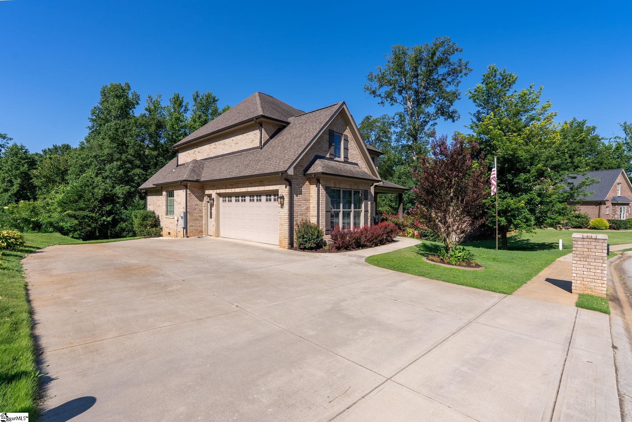 10 Colonel Storrs Court Greer, SC 29650