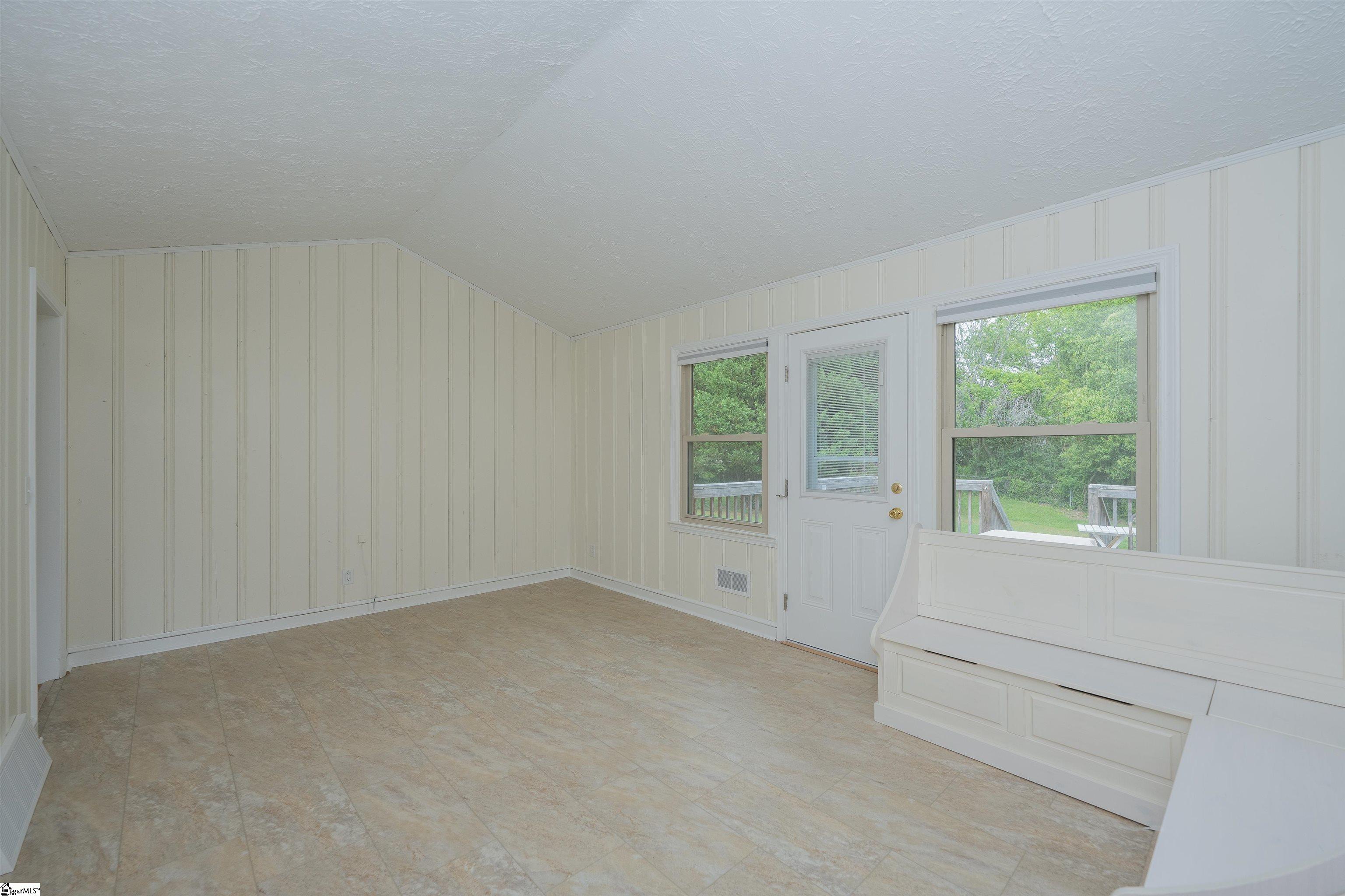 10 Templewood Drive Greenville, SC 29611