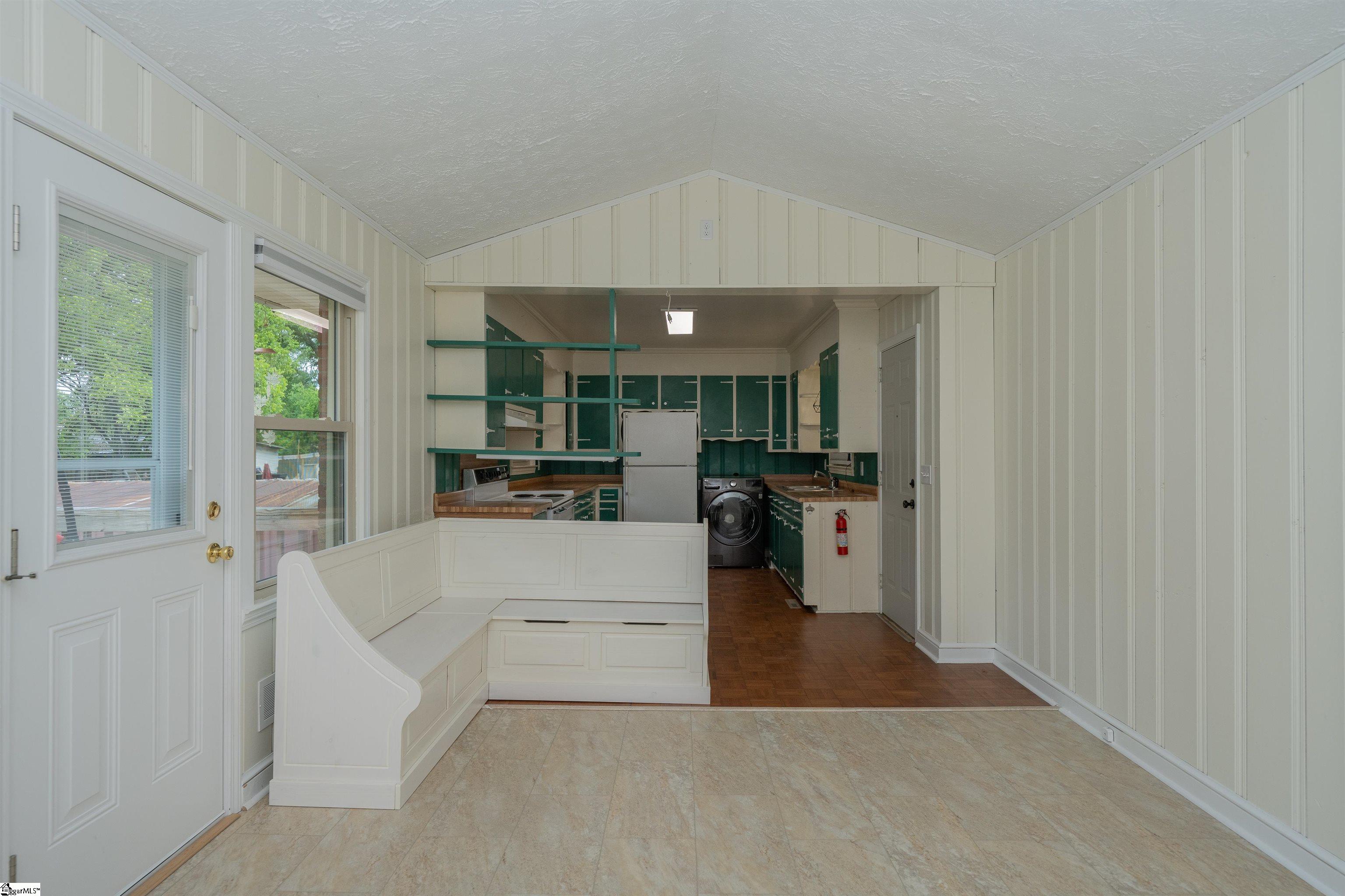 10 Templewood Drive Greenville, SC 29611