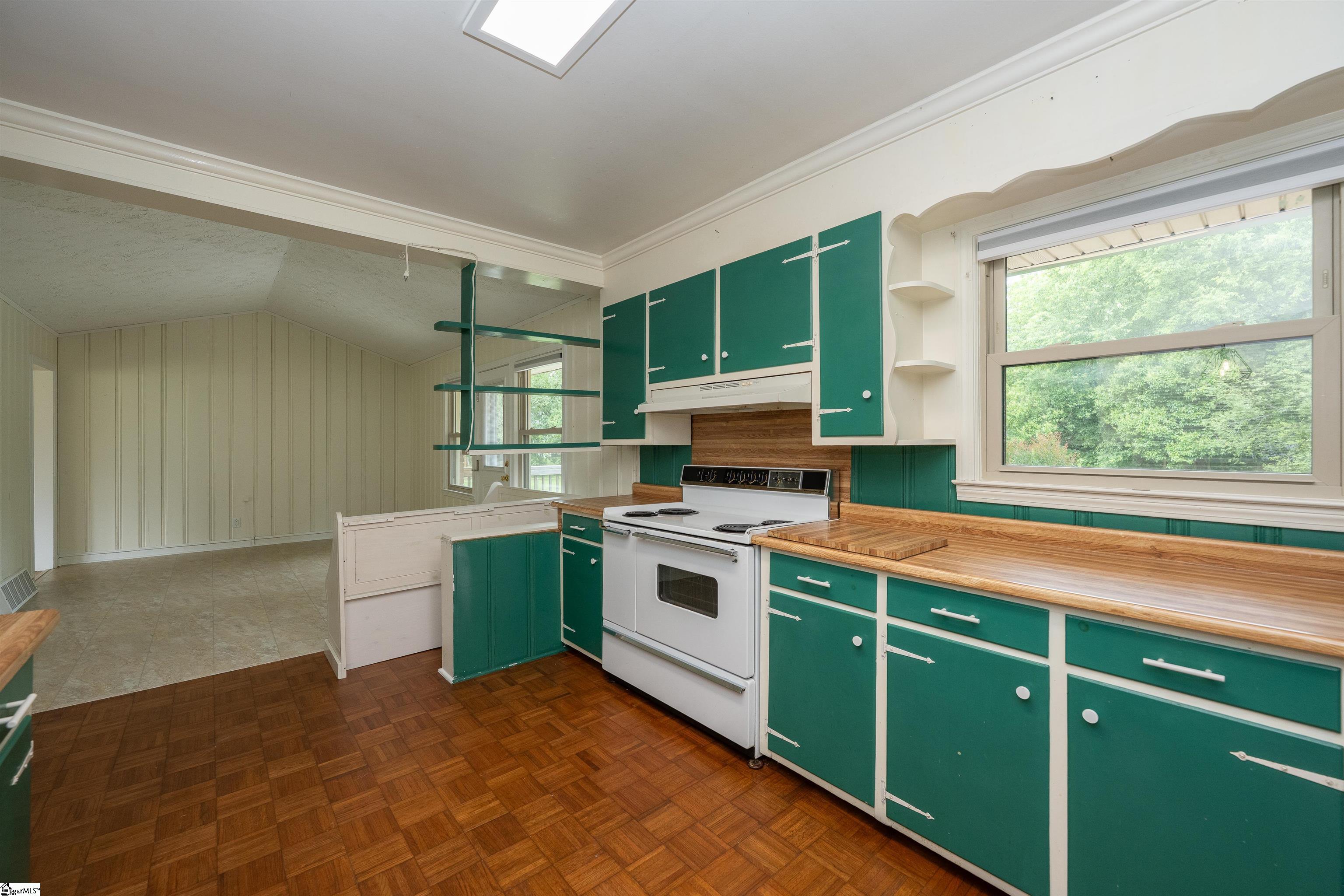 10 Templewood Drive Greenville, SC 29611