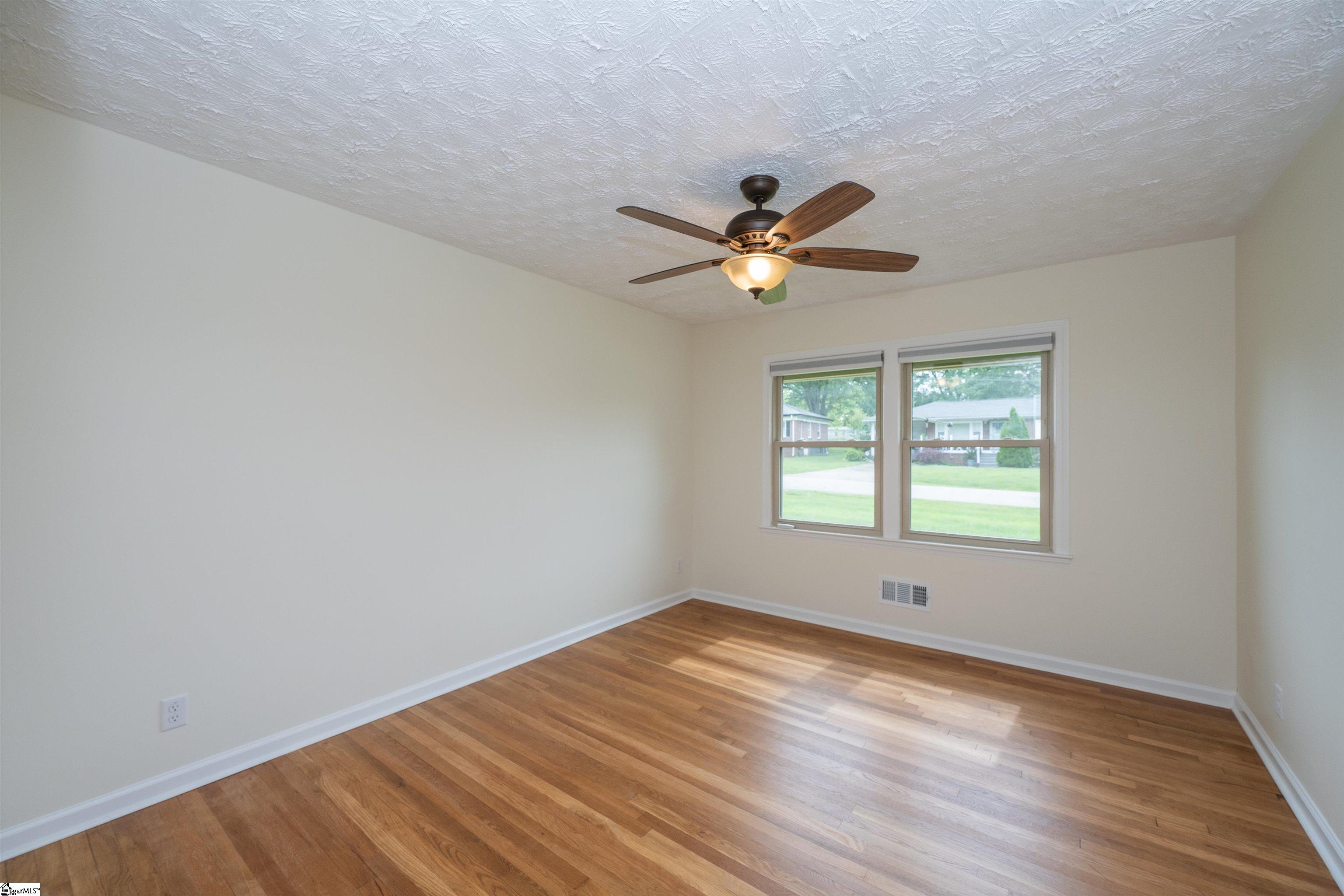 10 Templewood Drive Greenville, SC 29611