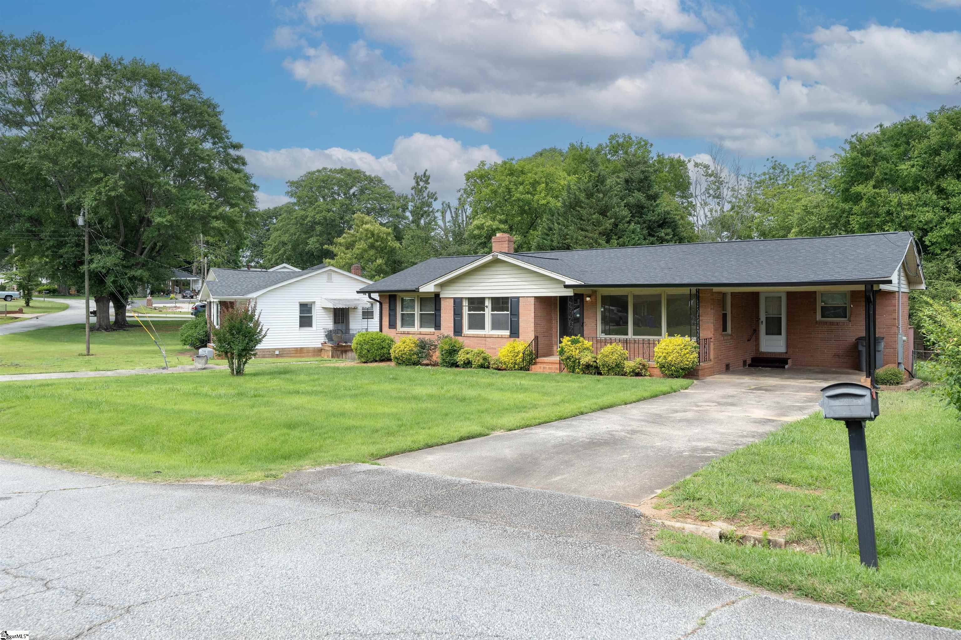 10 Templewood Drive Greenville, SC 29611