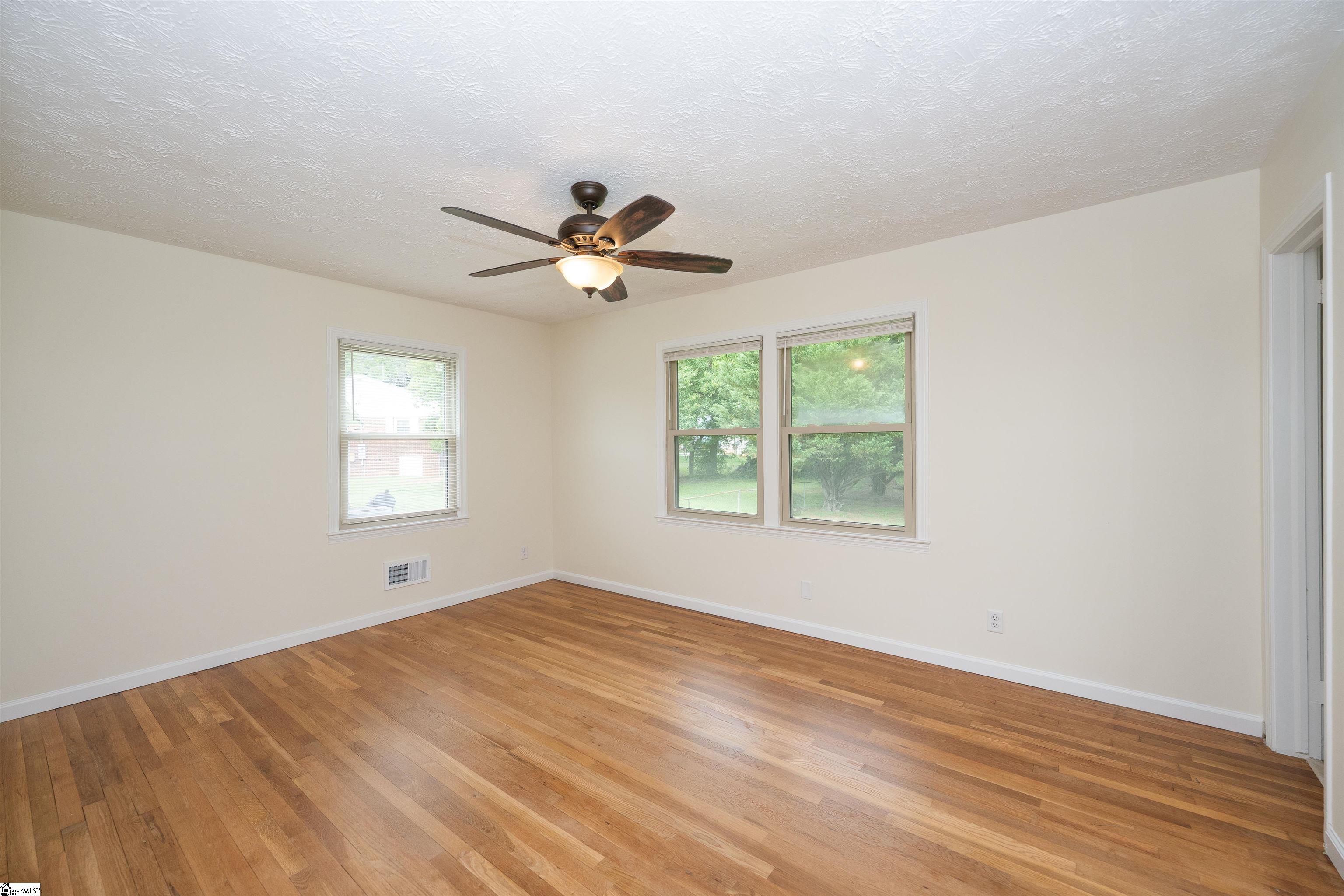 10 Templewood Drive Greenville, SC 29611