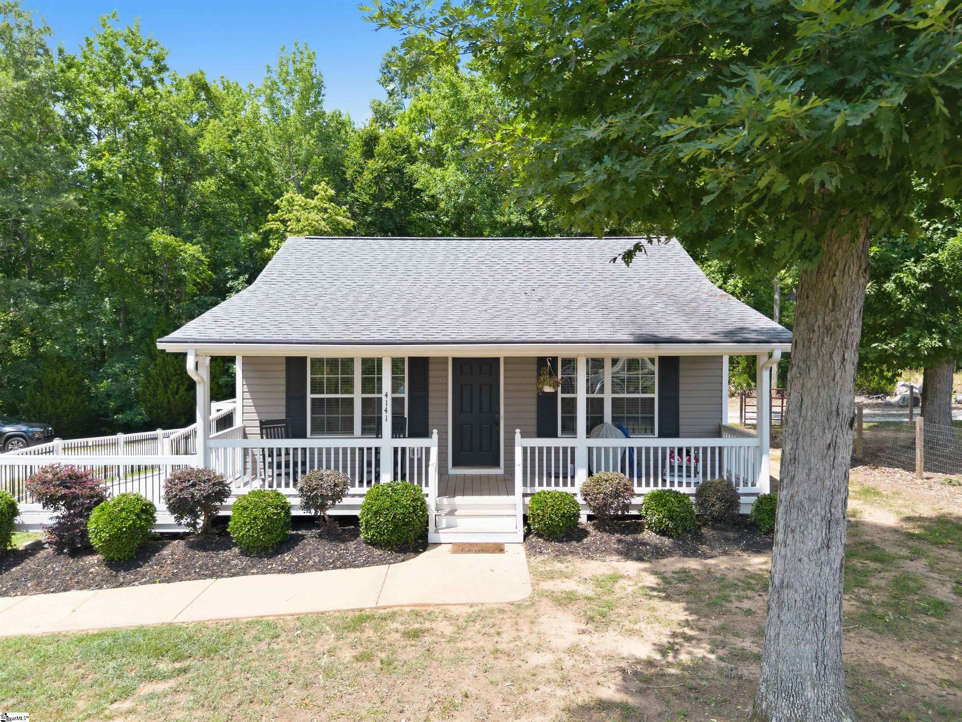 4141 Cross Anchor Road Enoree, SC 29335