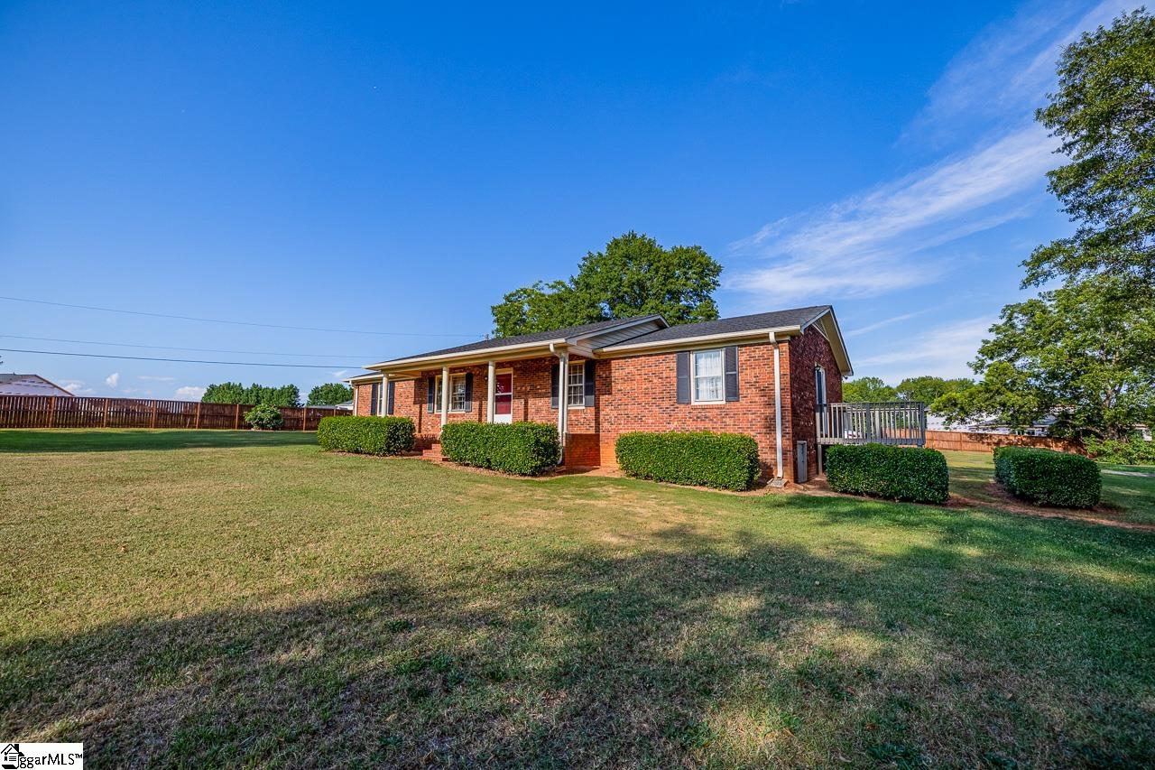 1326 Mount Zion Road Spartanburg, SC 29303