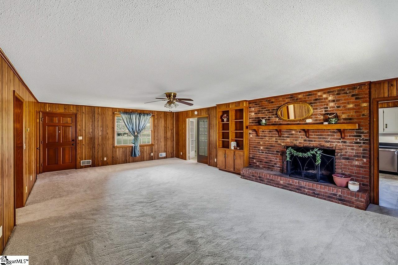 1326 Mount Zion Road Spartanburg, SC 29303