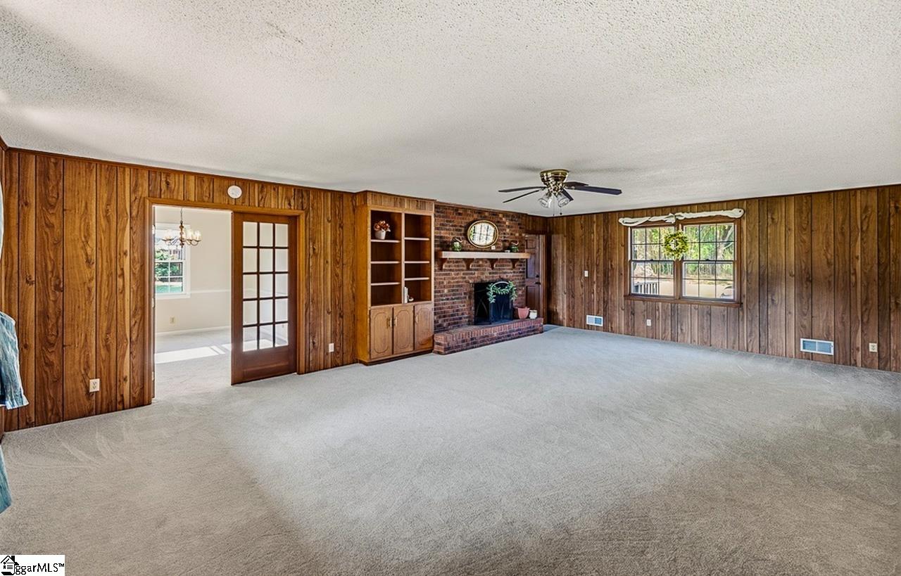 1326 Mount Zion Road Spartanburg, SC 29303