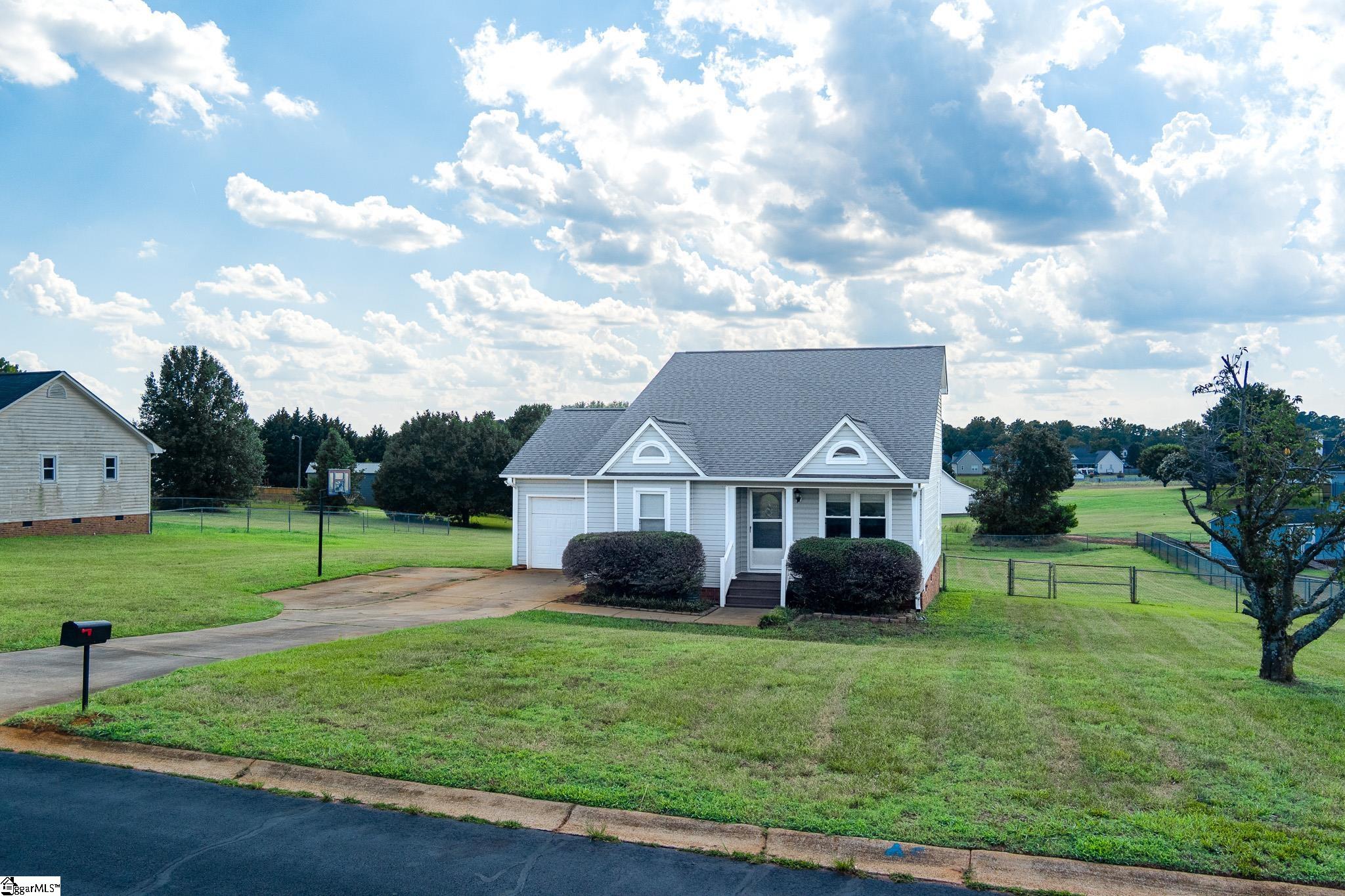 215 Upland View Drive Boiling Springs, SC 29316