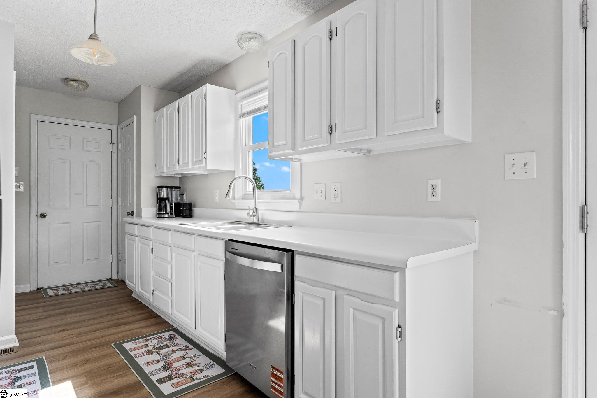 215 Upland View Drive Boiling Springs, SC 29316