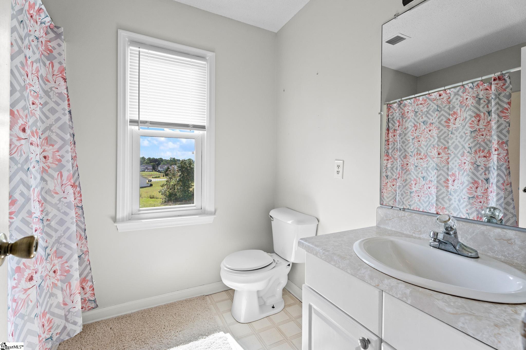 215 Upland View Drive Boiling Springs, SC 29316