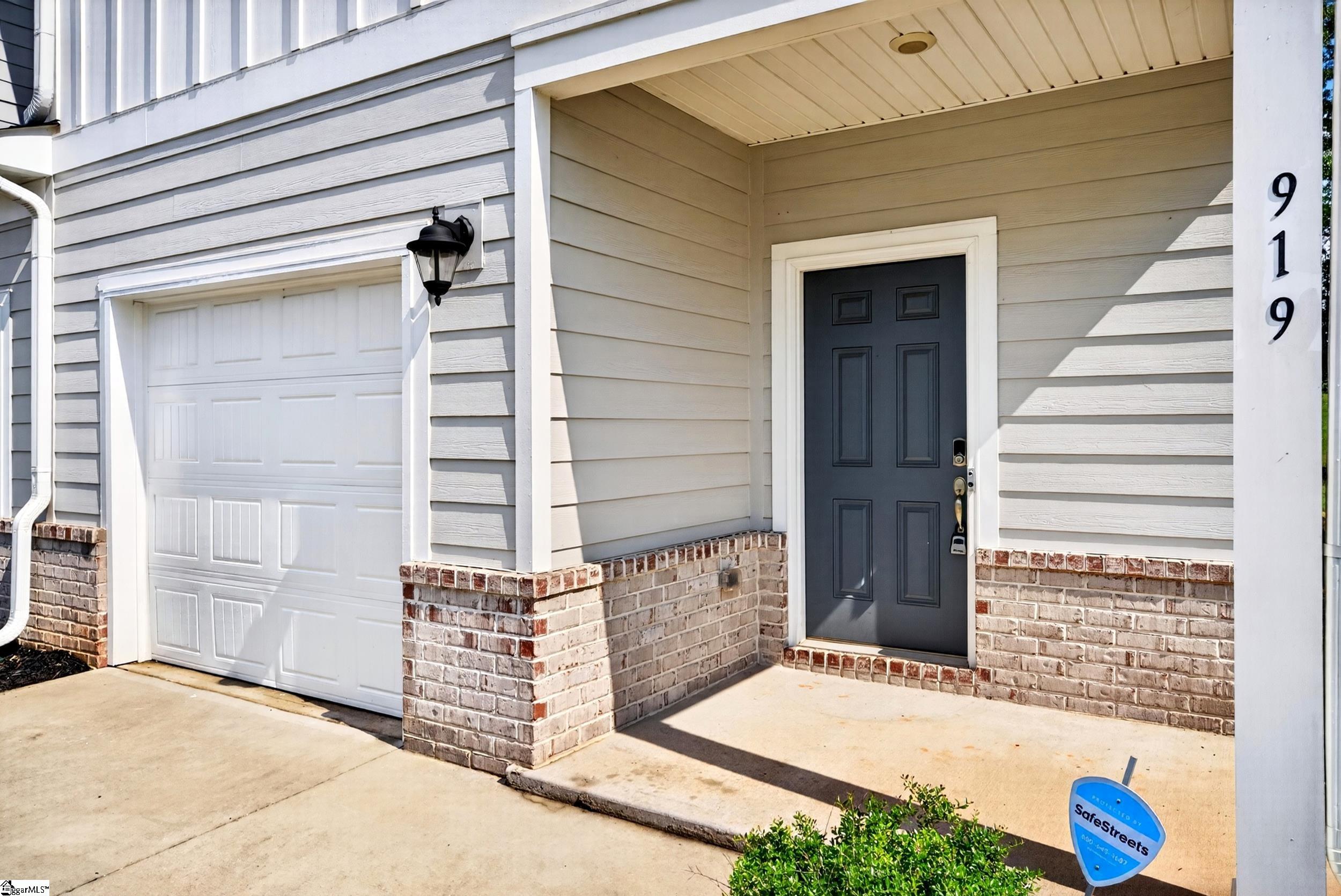 919 Yarn Way Greer, SC 29651