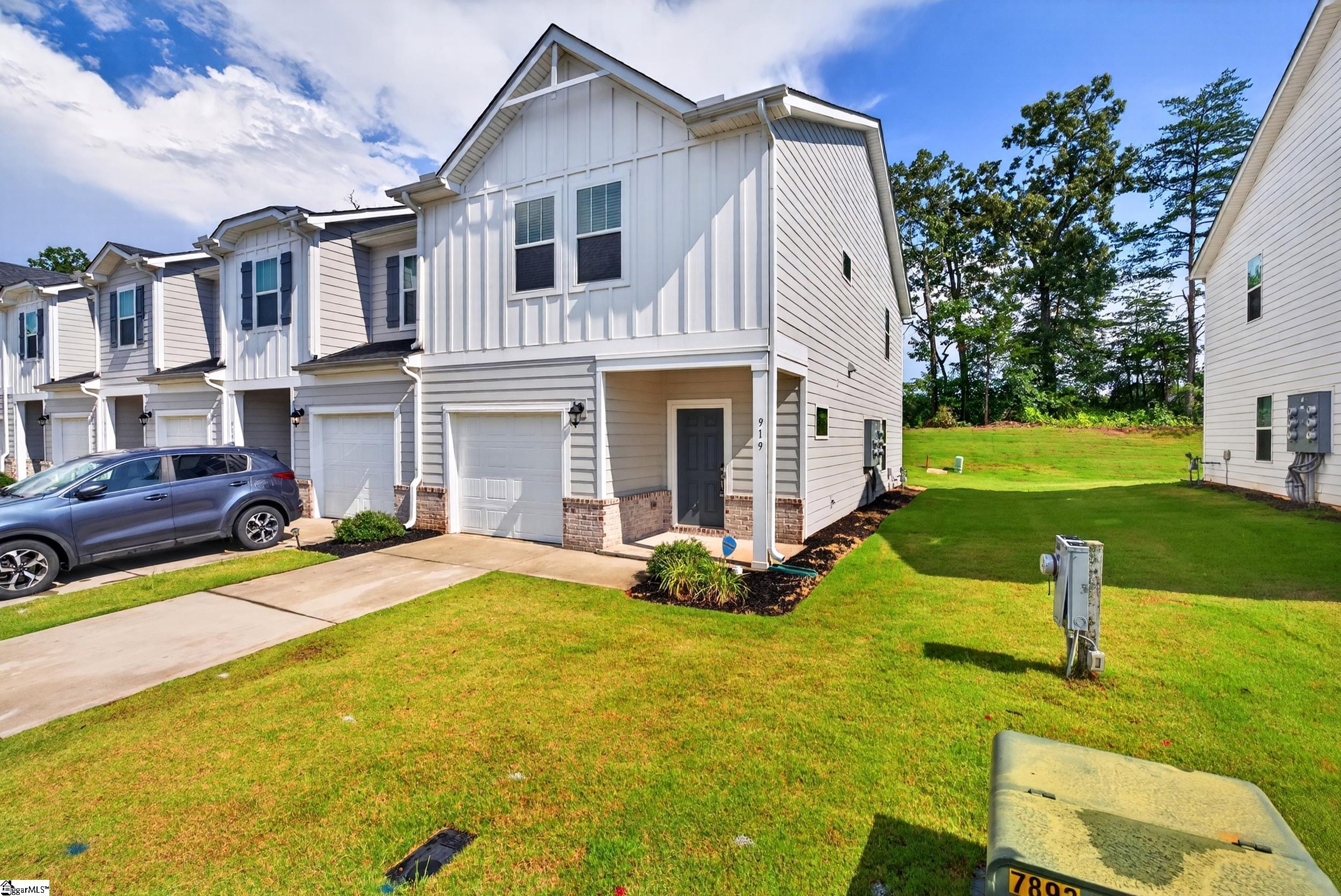 919 Yarn Way Greer, SC 29651