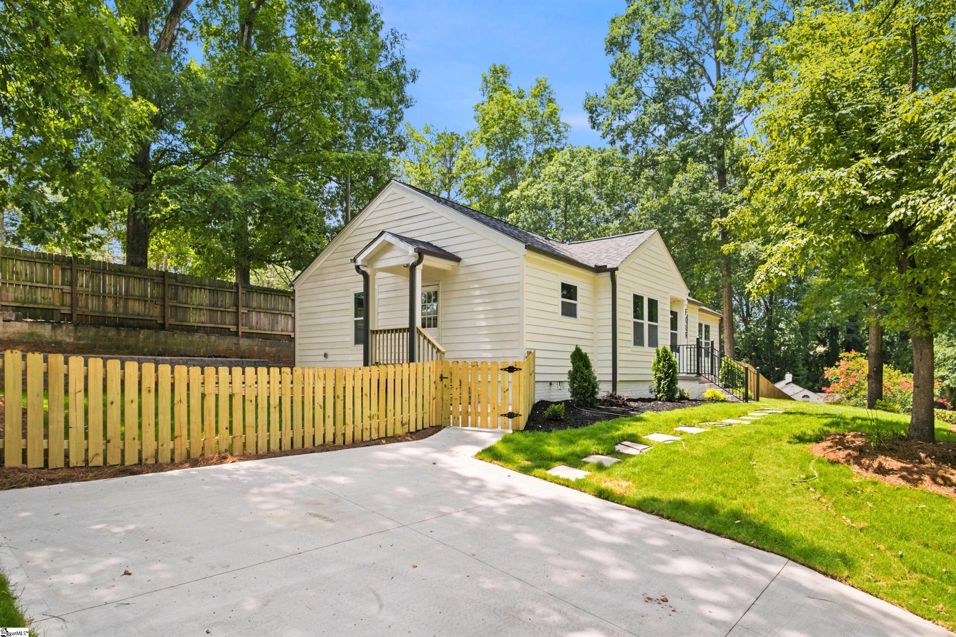 4 Arcadia Circle Greenville, SC 29605