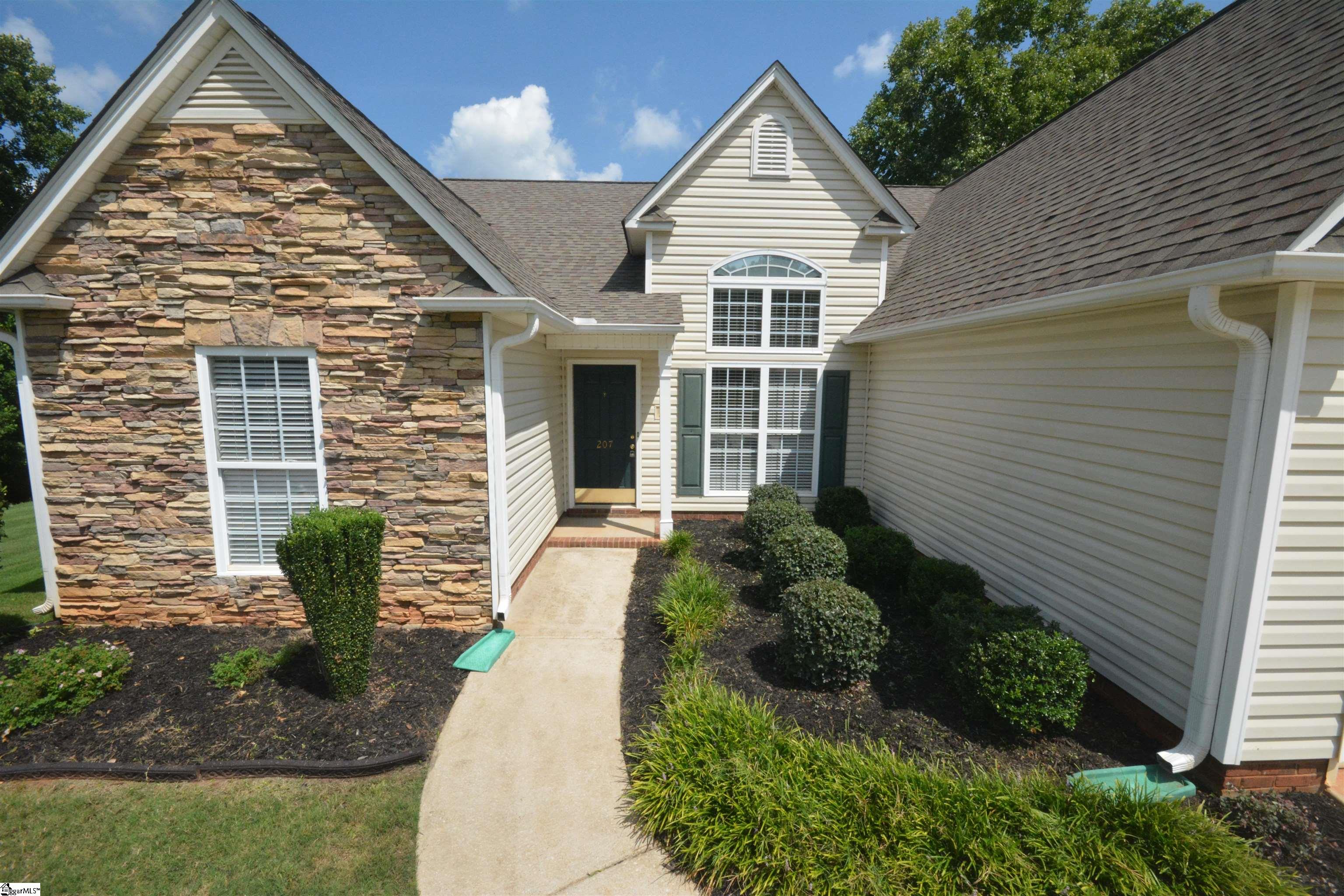 207 Grimes Drive Simpsonville, SC 29681