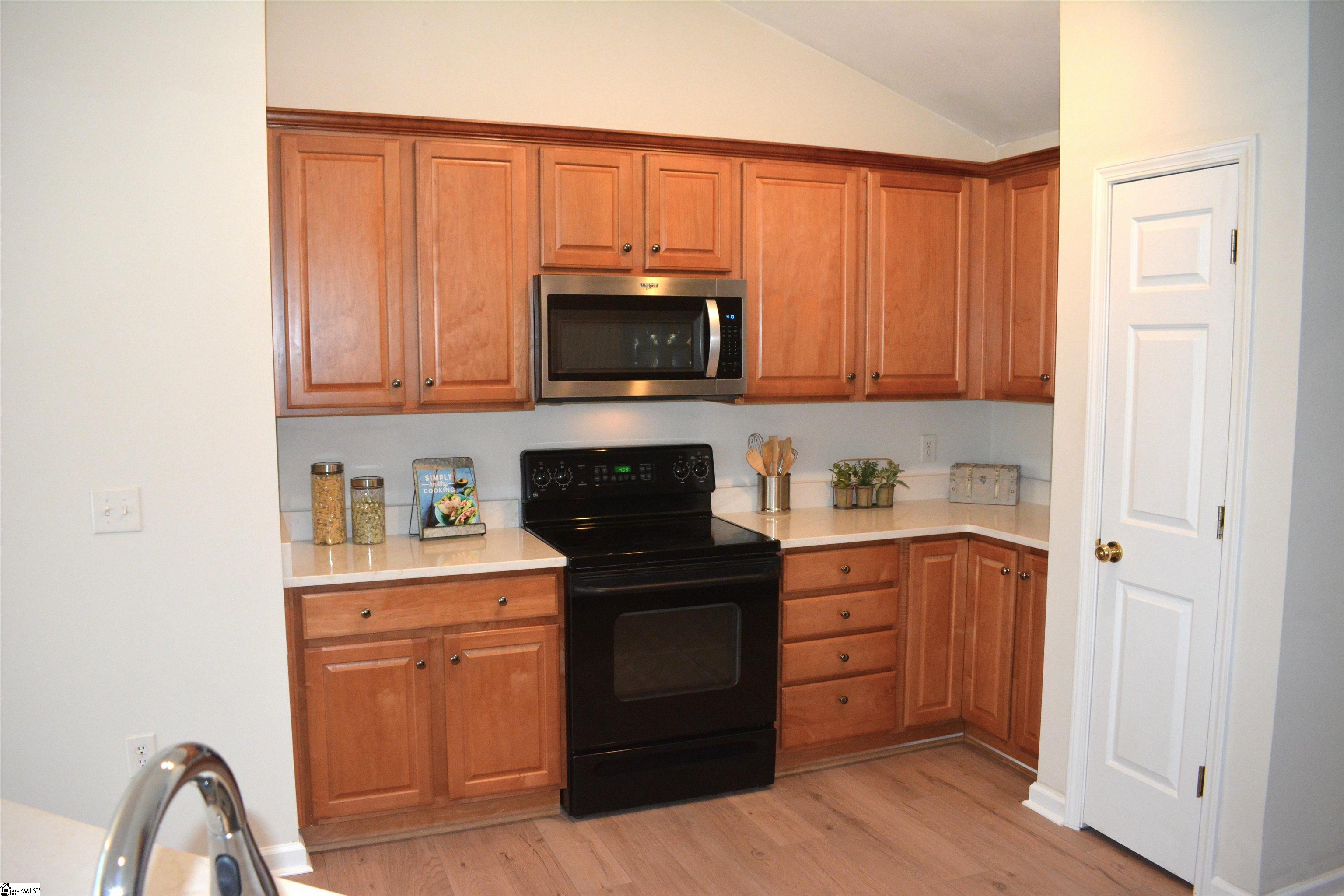 207 Grimes Drive Simpsonville, SC 29681