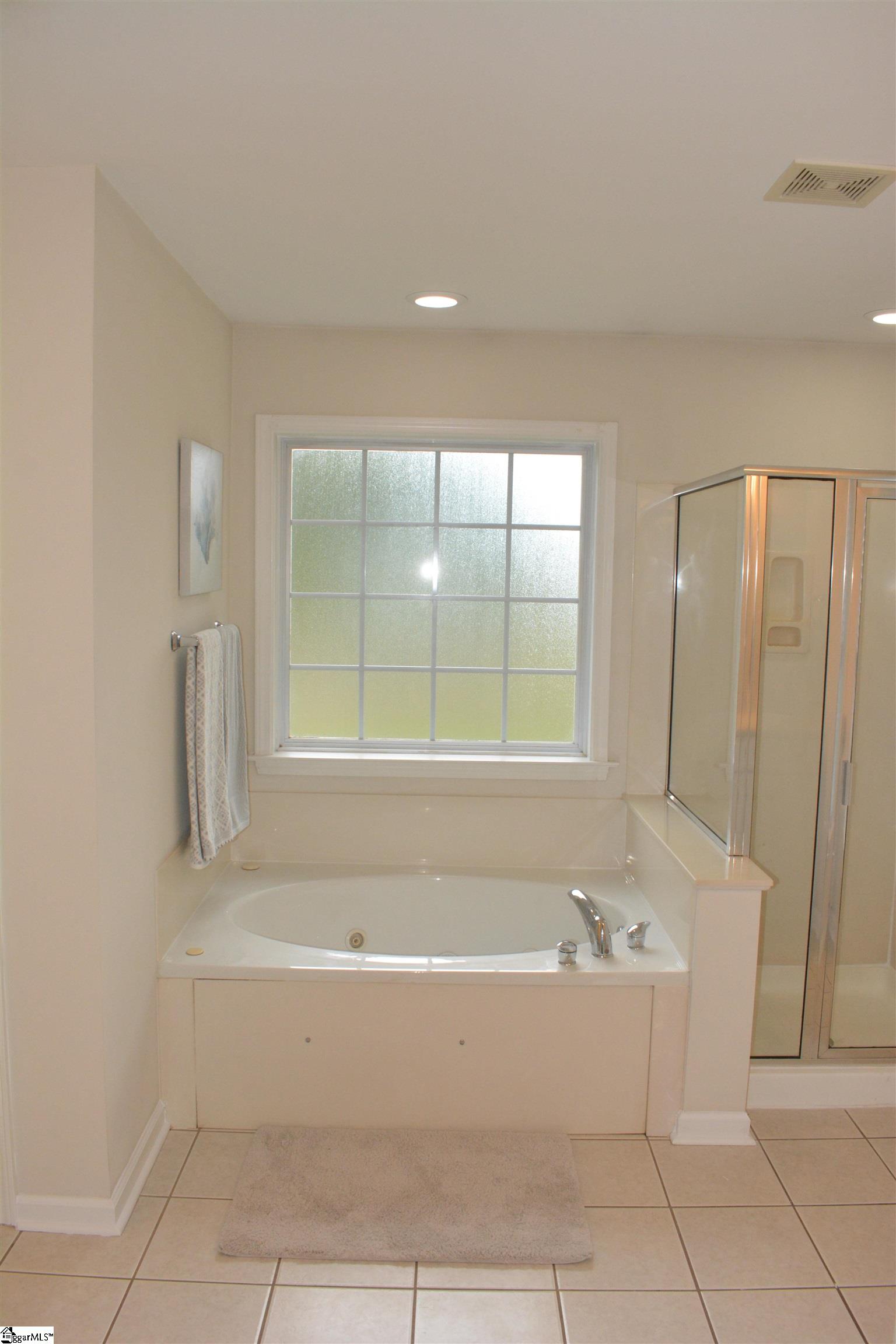 207 Grimes Drive Simpsonville, SC 29681