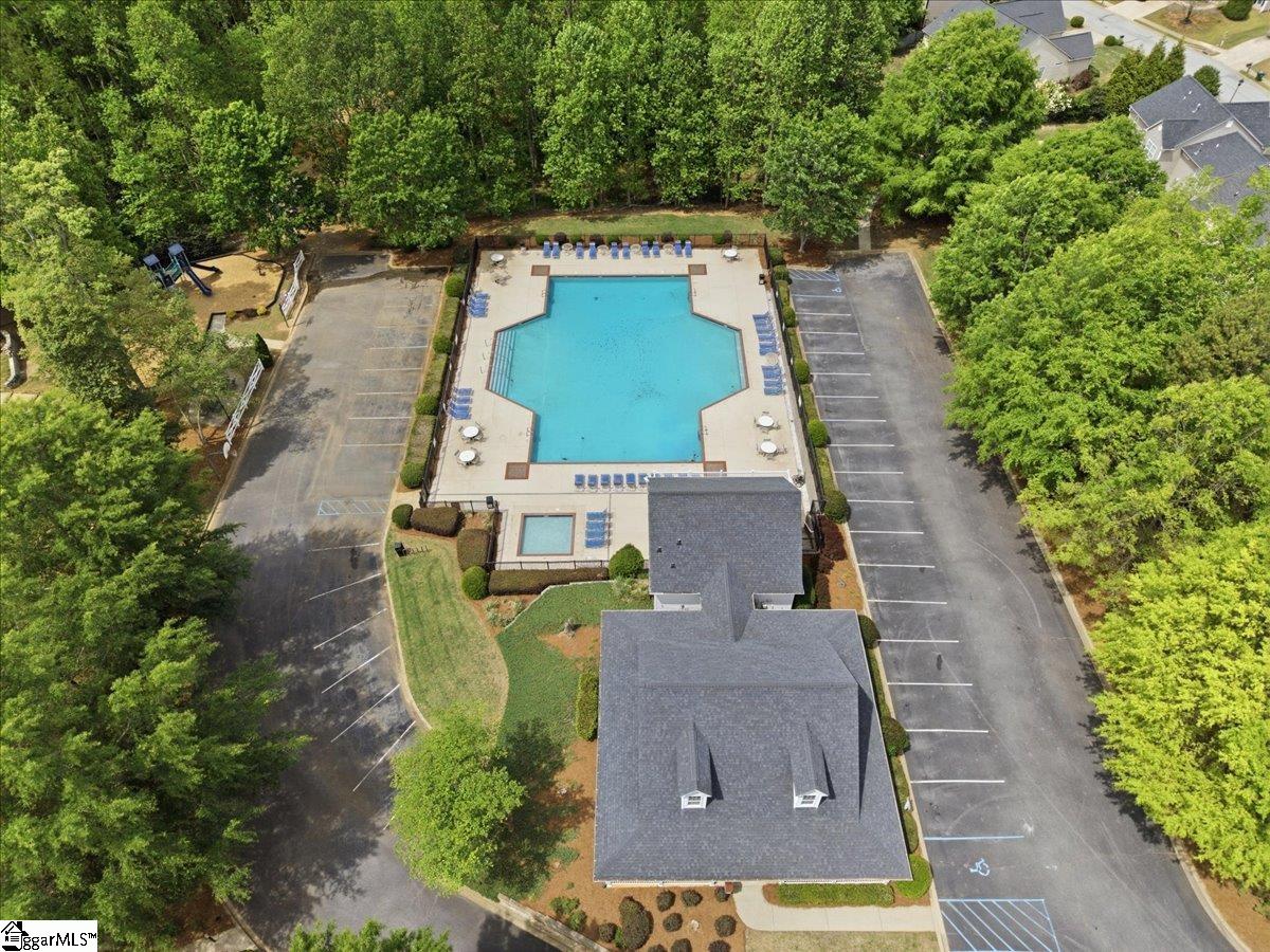 207 Grimes Drive Simpsonville, SC 29681