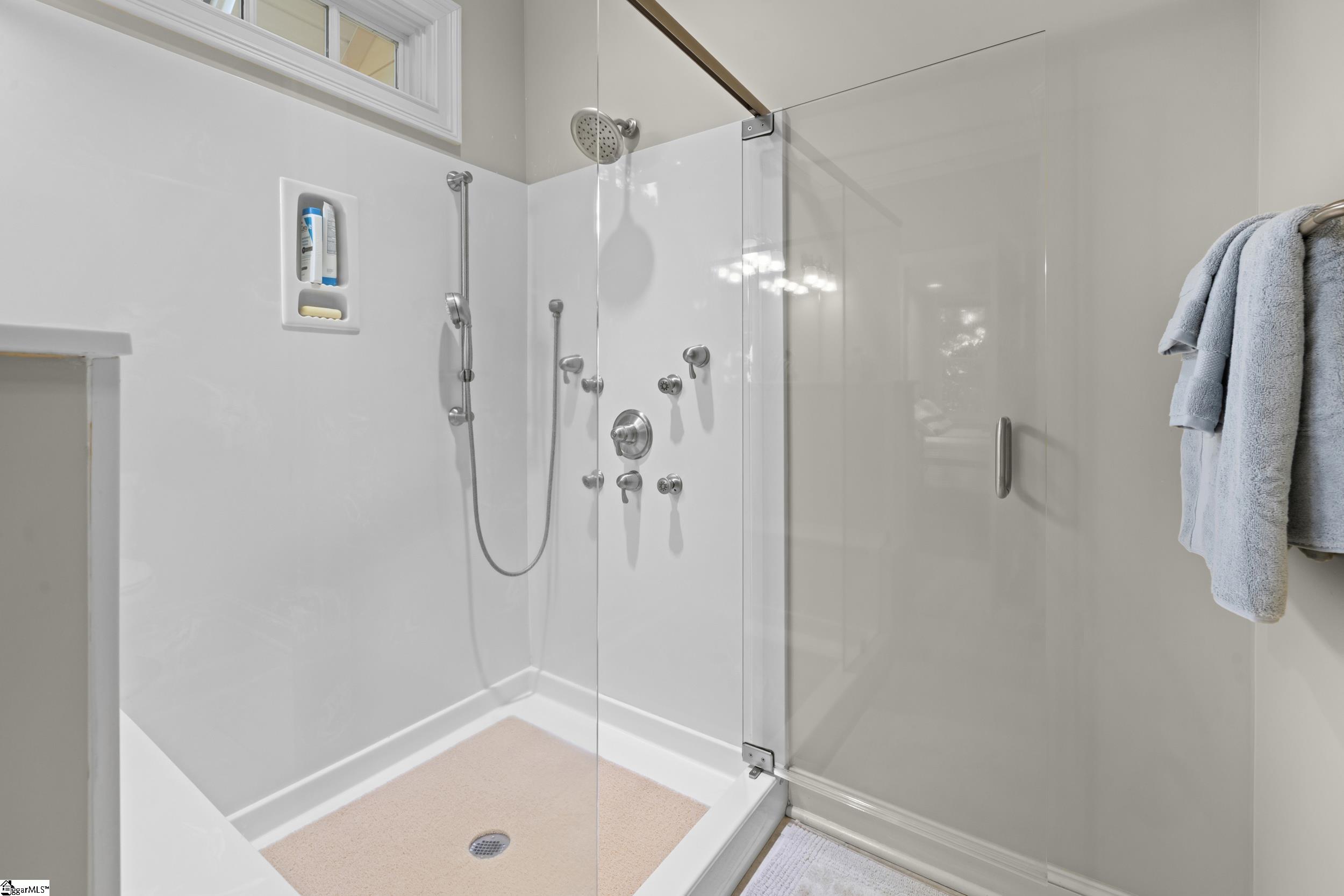 227 Pineneedle Drive Westminster, SC 29693