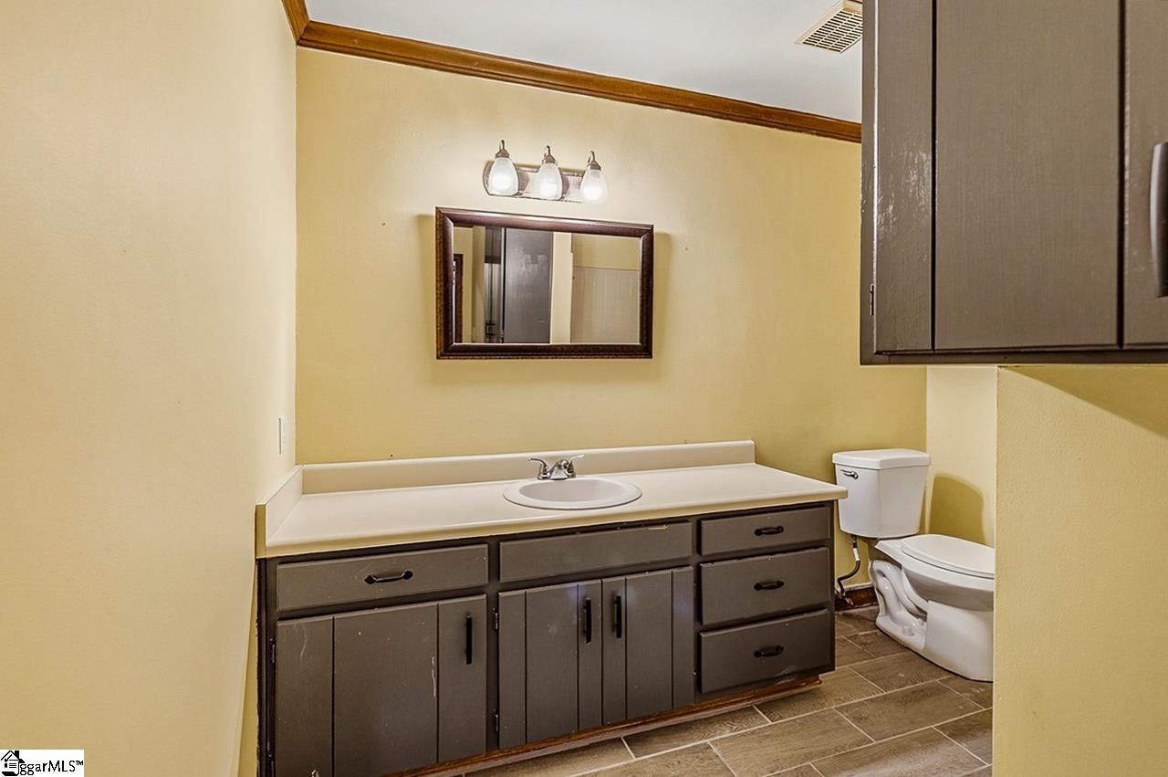 4016 Pebblebrook Court Spartanburg, SC 29301