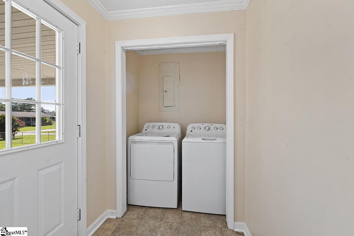 107 Grove Street Clinton, SC 29325