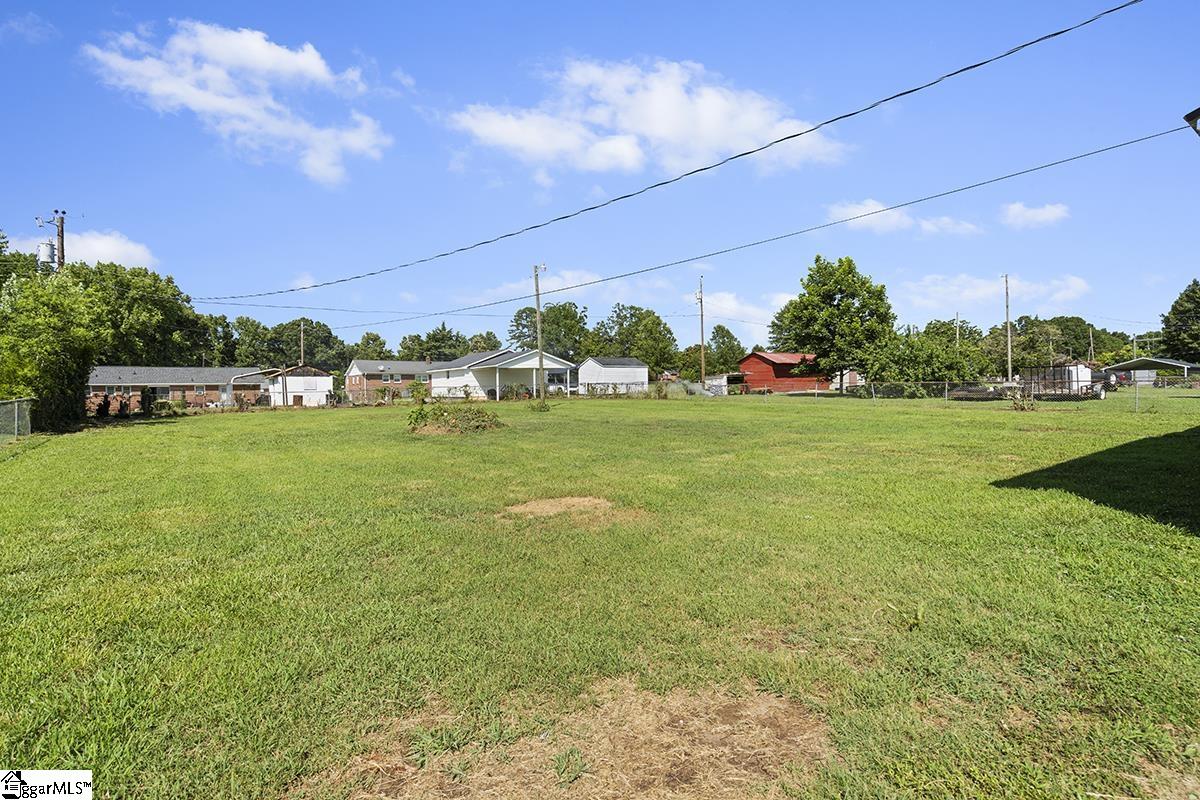 107 Grove Street Clinton, SC 29325