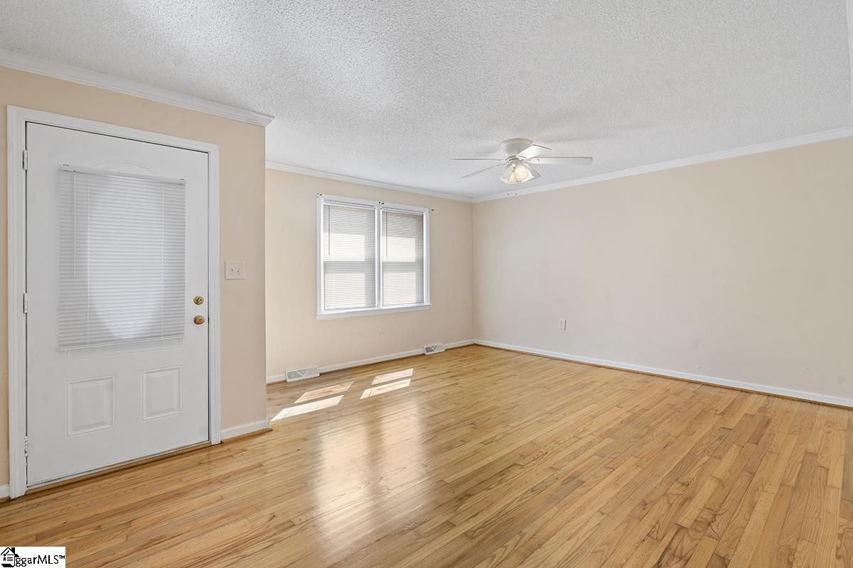 107 Grove Street Clinton, SC 29325
