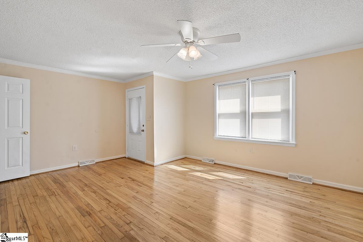 107 Grove Street Clinton, SC 29325