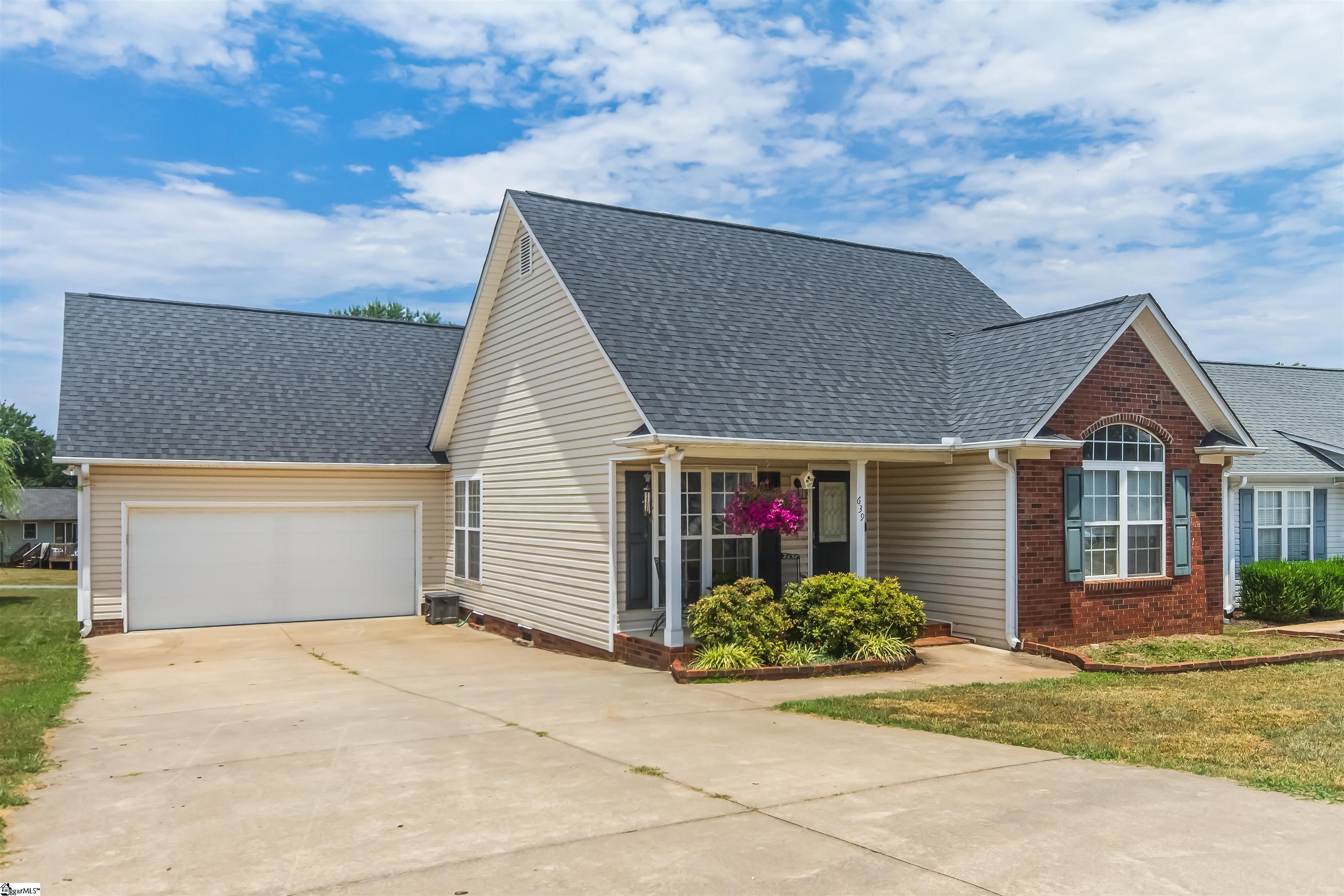 639 Cotton Branch Drive Boiling Springs, SC 29316