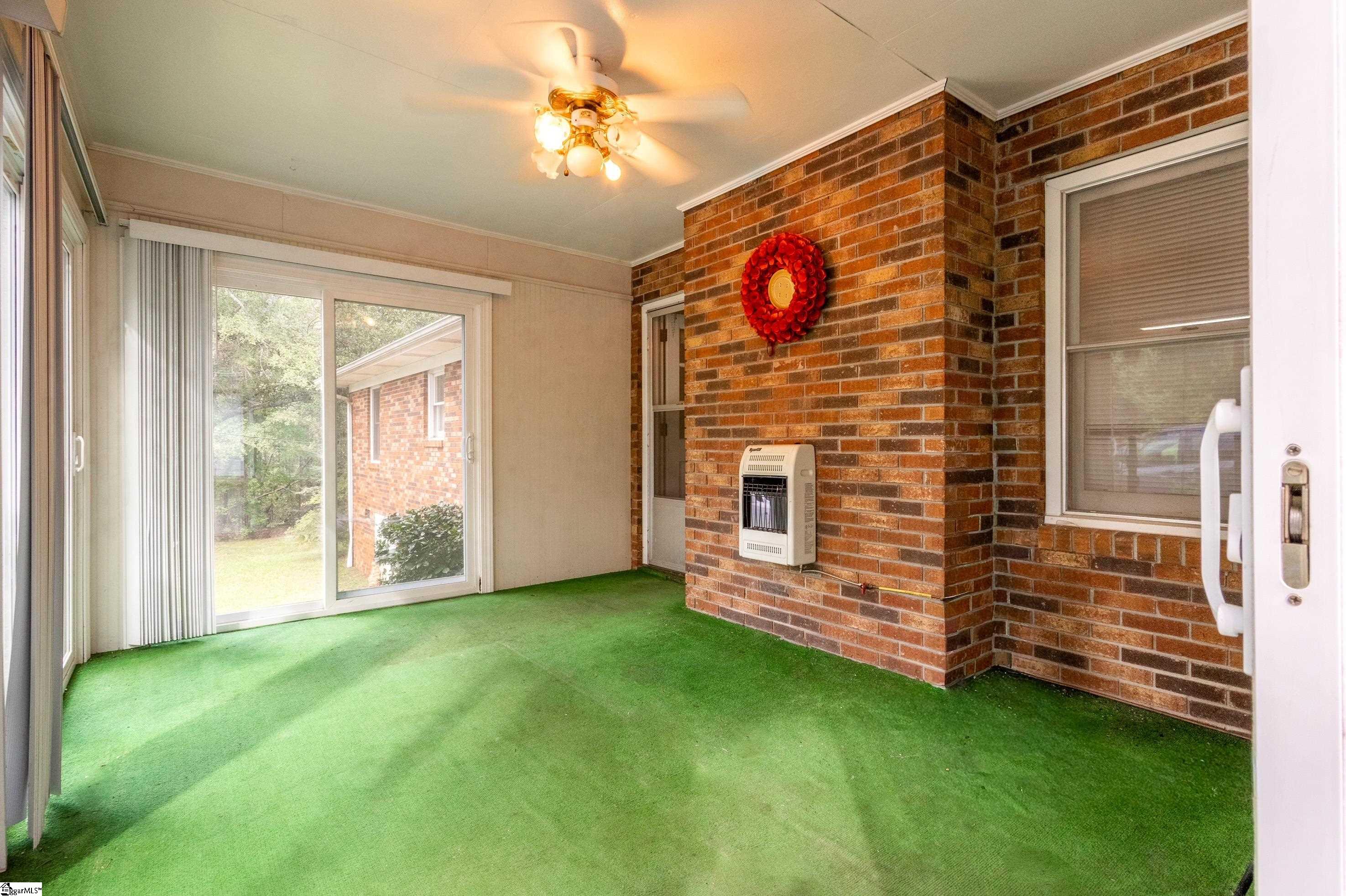 500 W Rutherford Street, Landrum SC 29356