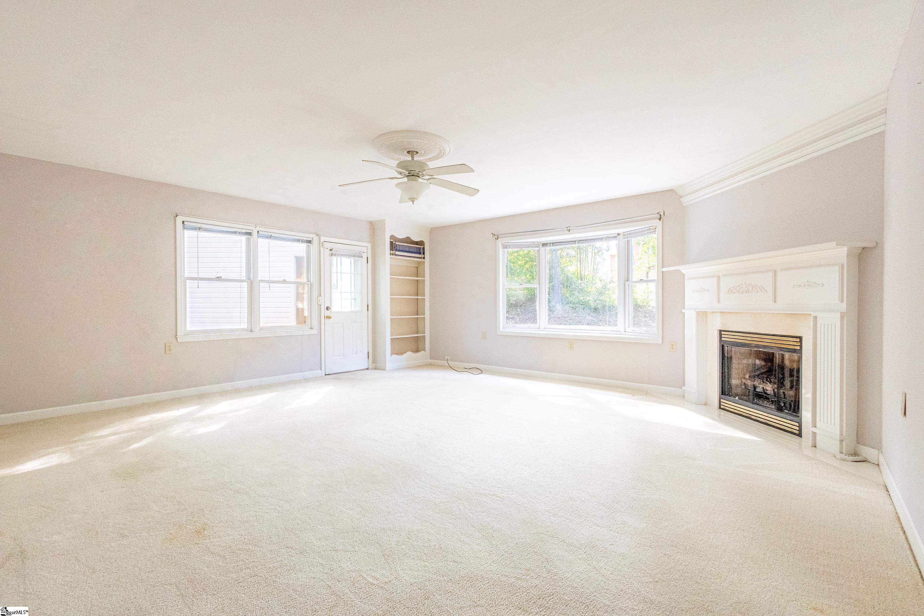 500 W Rutherford Street, Landrum SC 29356