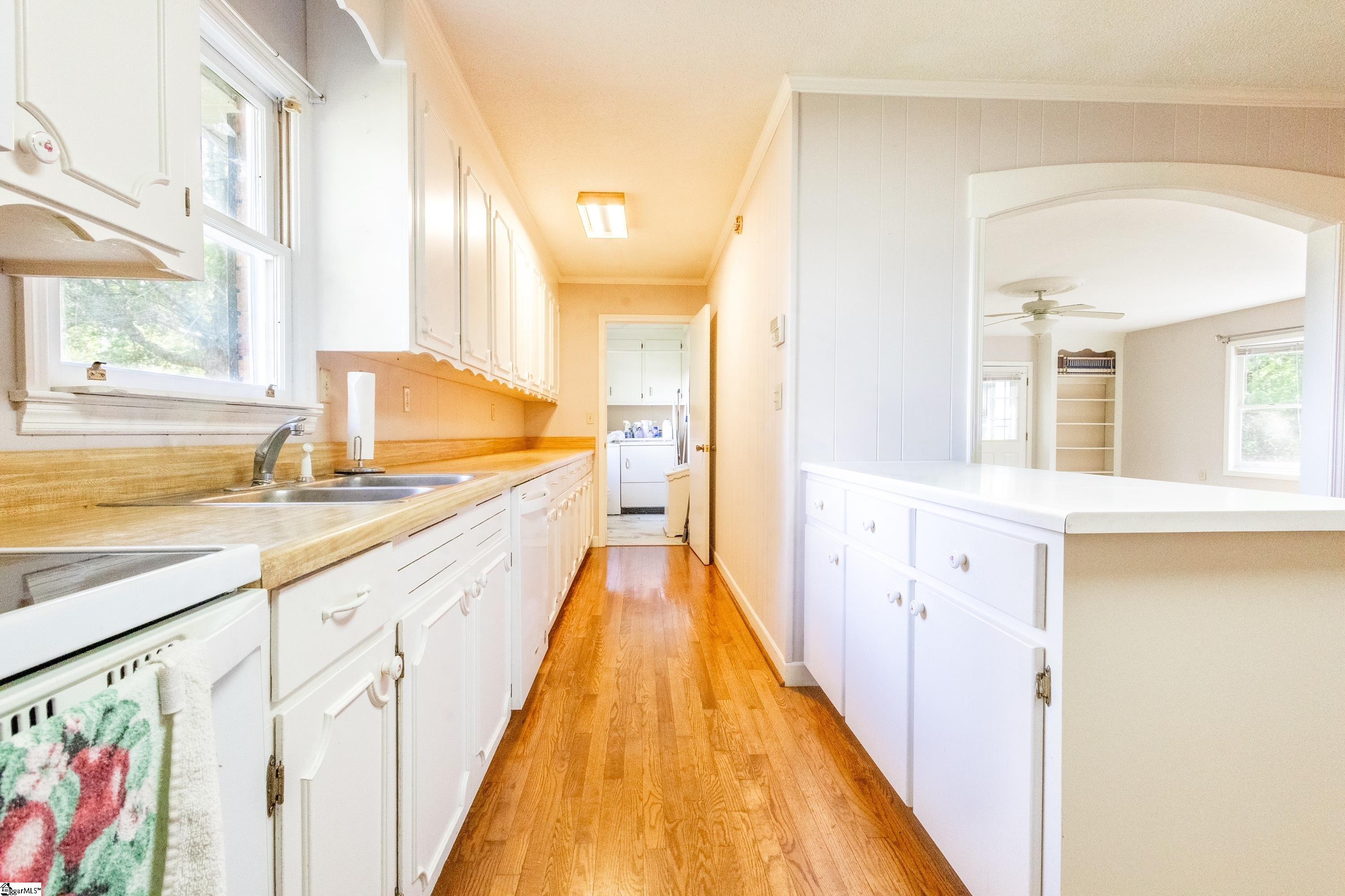 500 W Rutherford Street, Landrum SC 29356