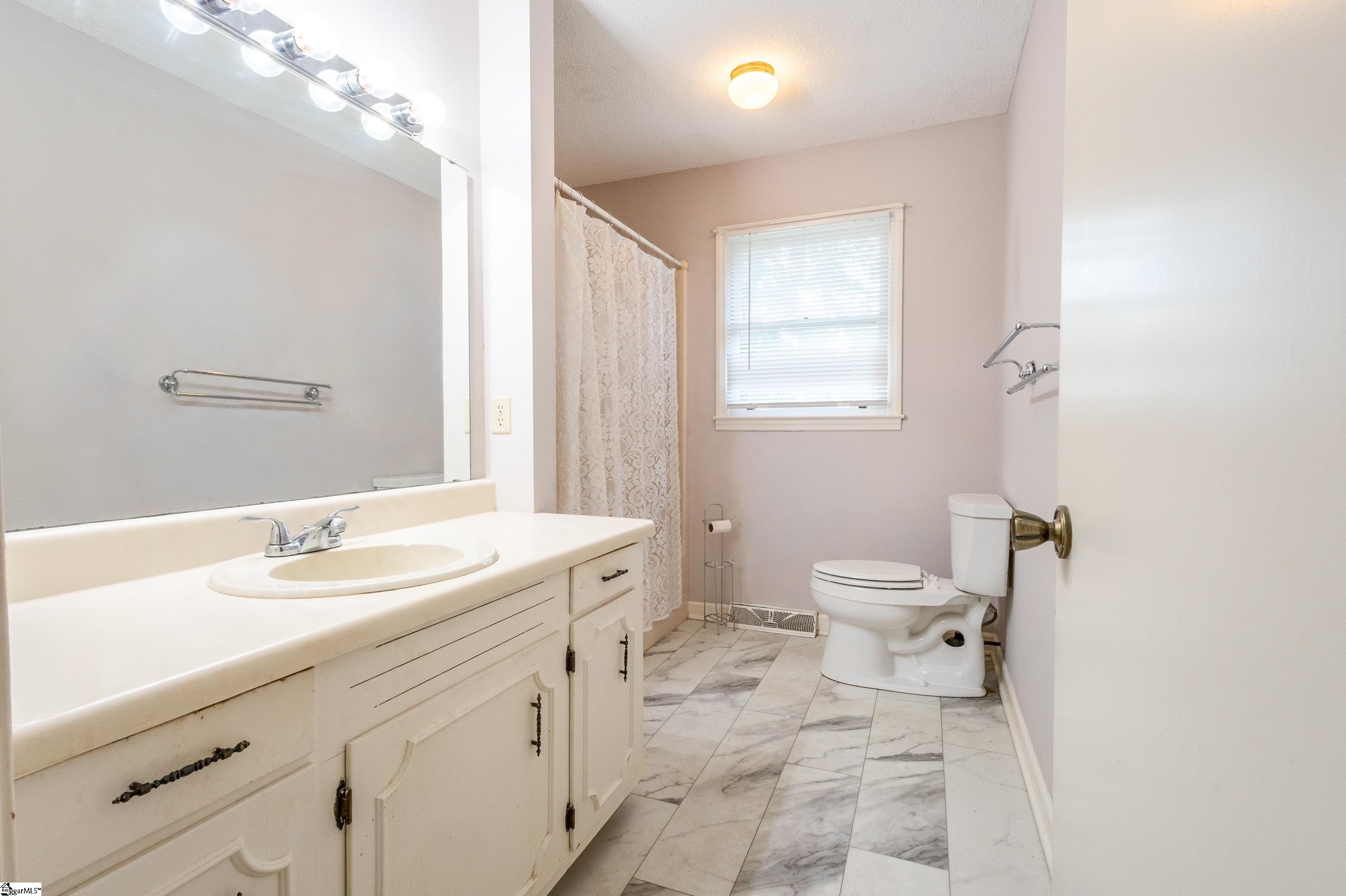 500 W Rutherford Street, Landrum SC 29356