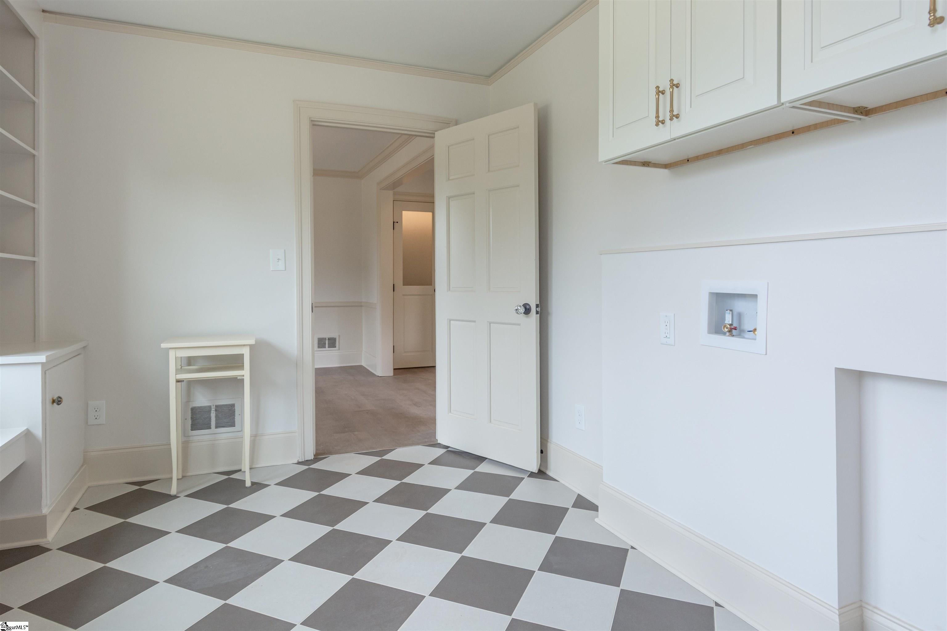 201 Edwards Road Greenville, SC 29615