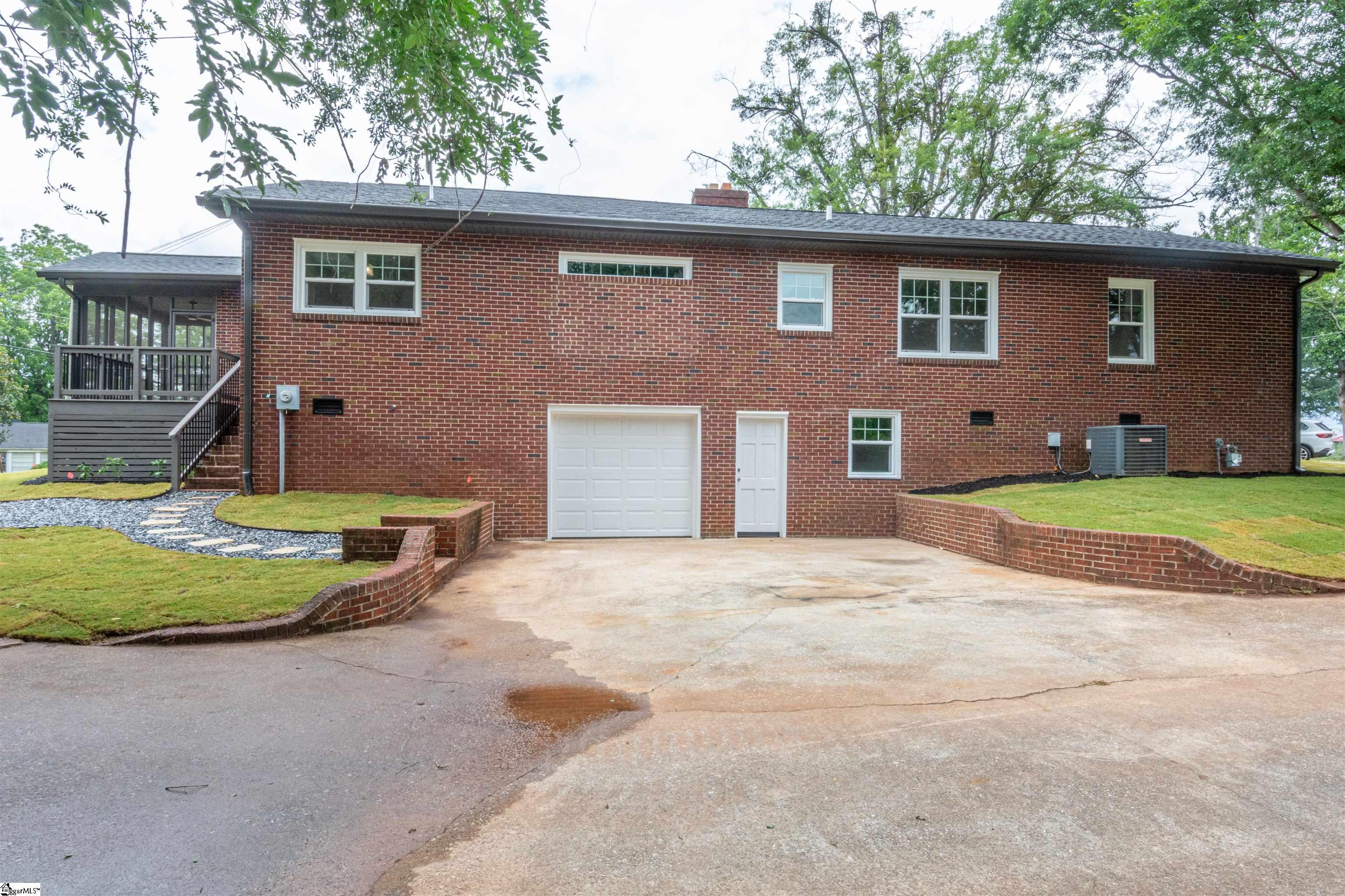201 Edwards Road Greenville, SC 29615