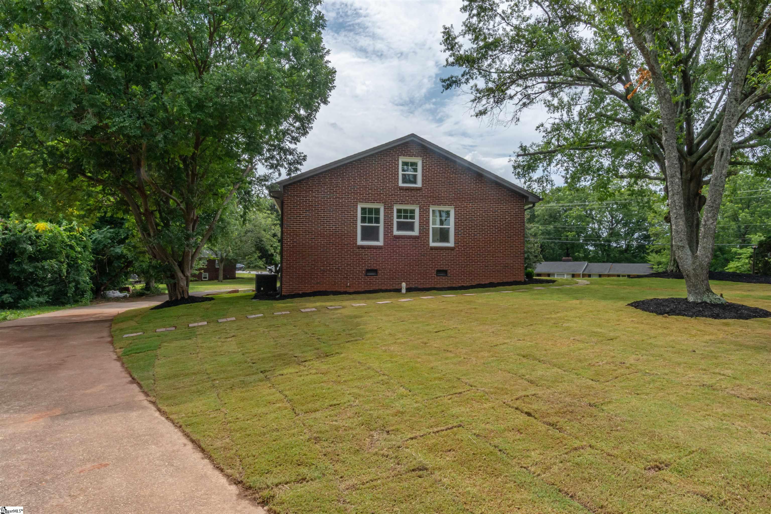 201 Edwards Road Greenville, SC 29615