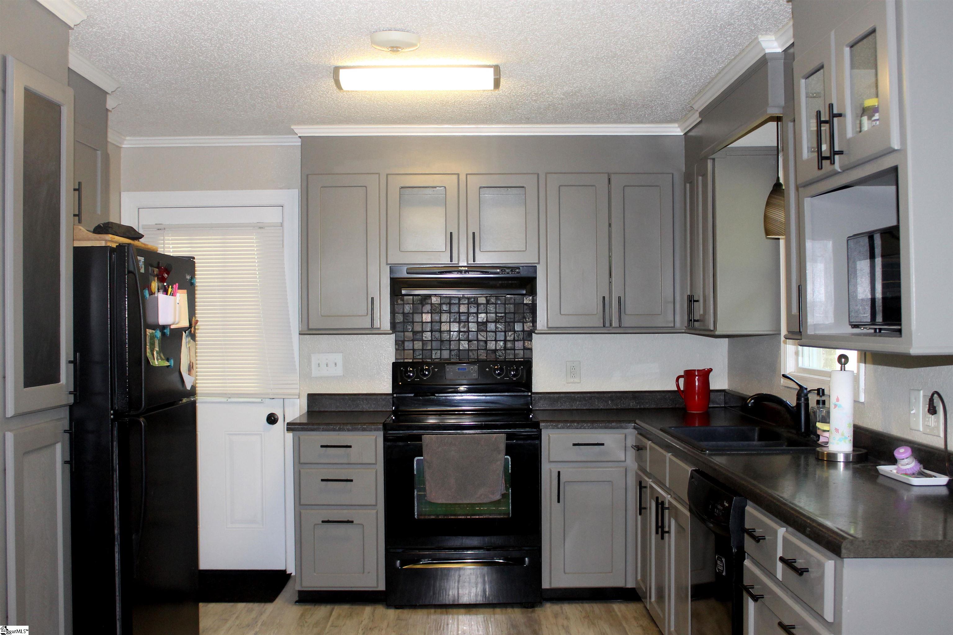 1117 Farrs Bridge Road Greenville, SC 29611-6609