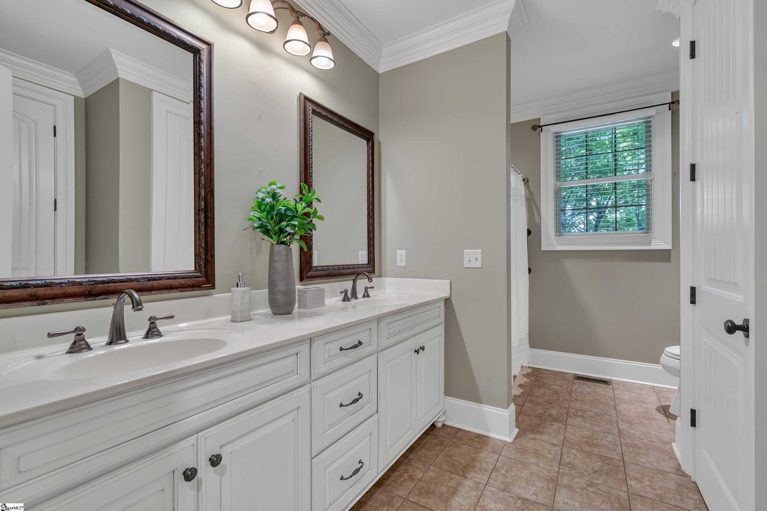 15 Fox Hunt Lane Greer, SC 29651