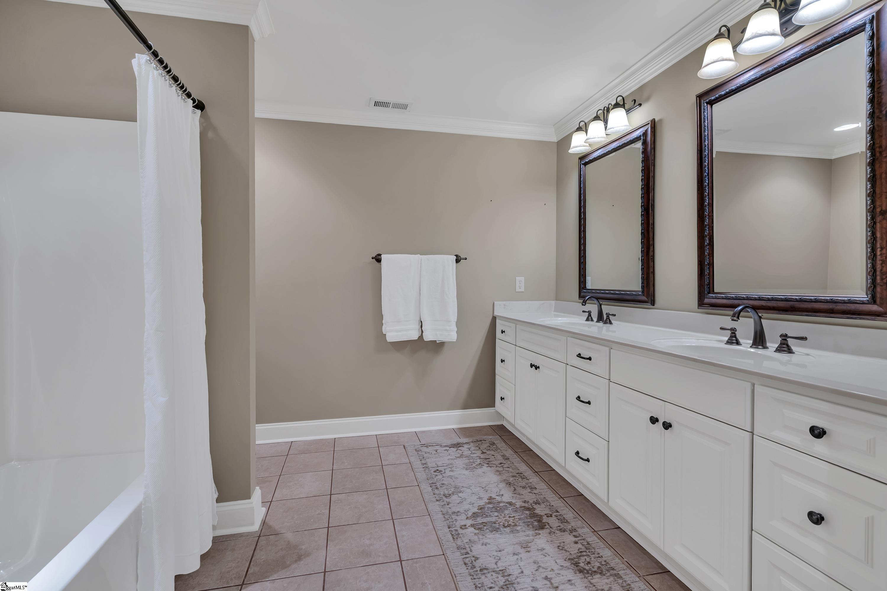 15 Fox Hunt Lane Greer, SC 29651