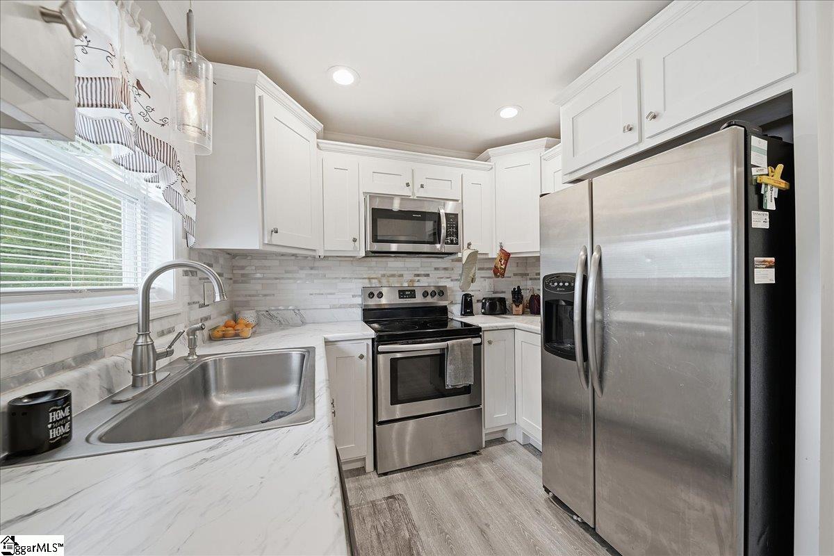 96 N Estate Drive Greenville, SC 29605