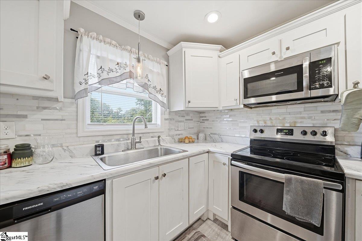 96 N Estate Drive Greenville, SC 29605